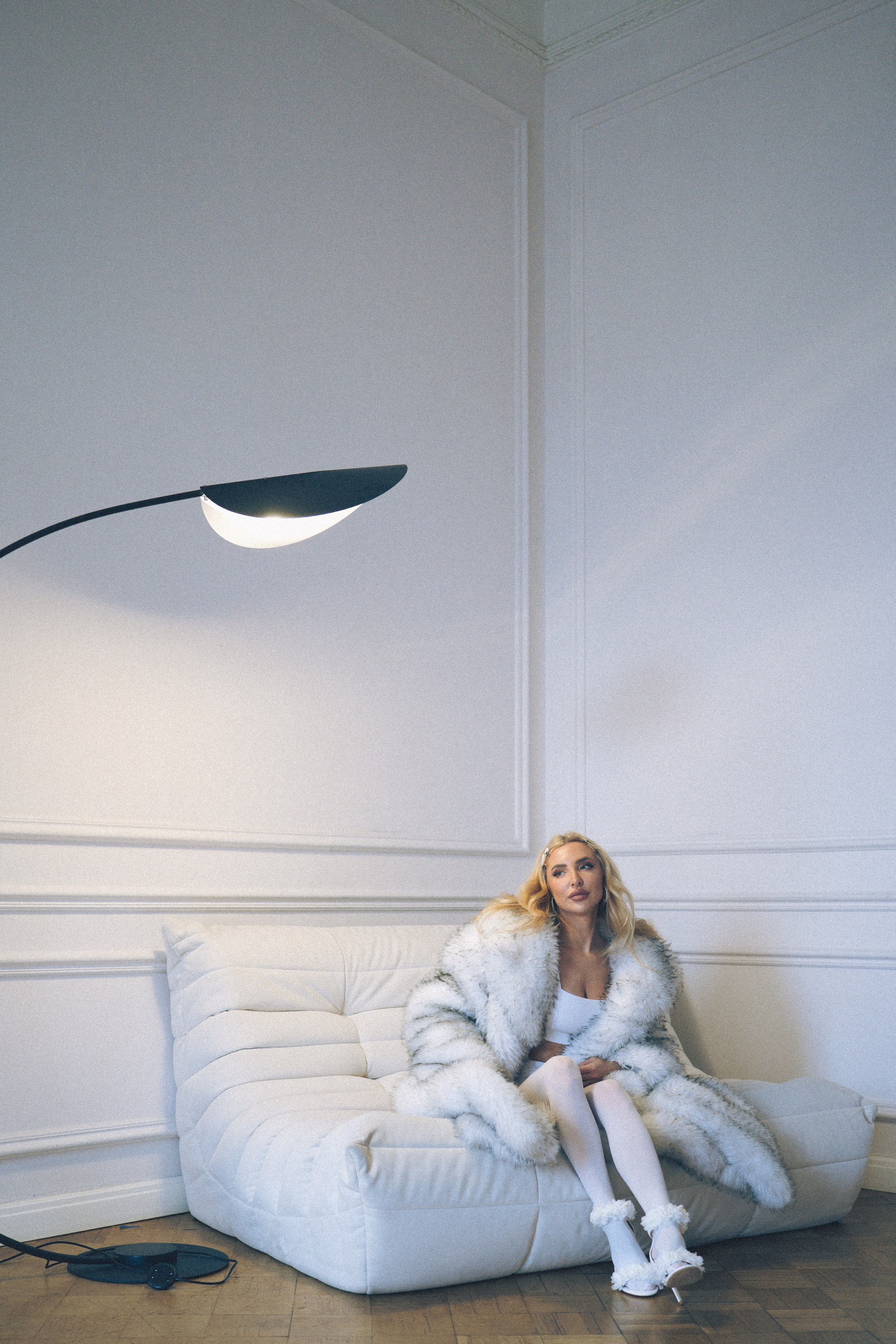 МИНИМАЛИЗМ В СТУДИИ НА ЧЕРНЫШЕВСКОЙ В СТУДИИ С БАЛКОНОМ. Профессиональный фотограф, Санкт-Петербург — Виктория Богомолова