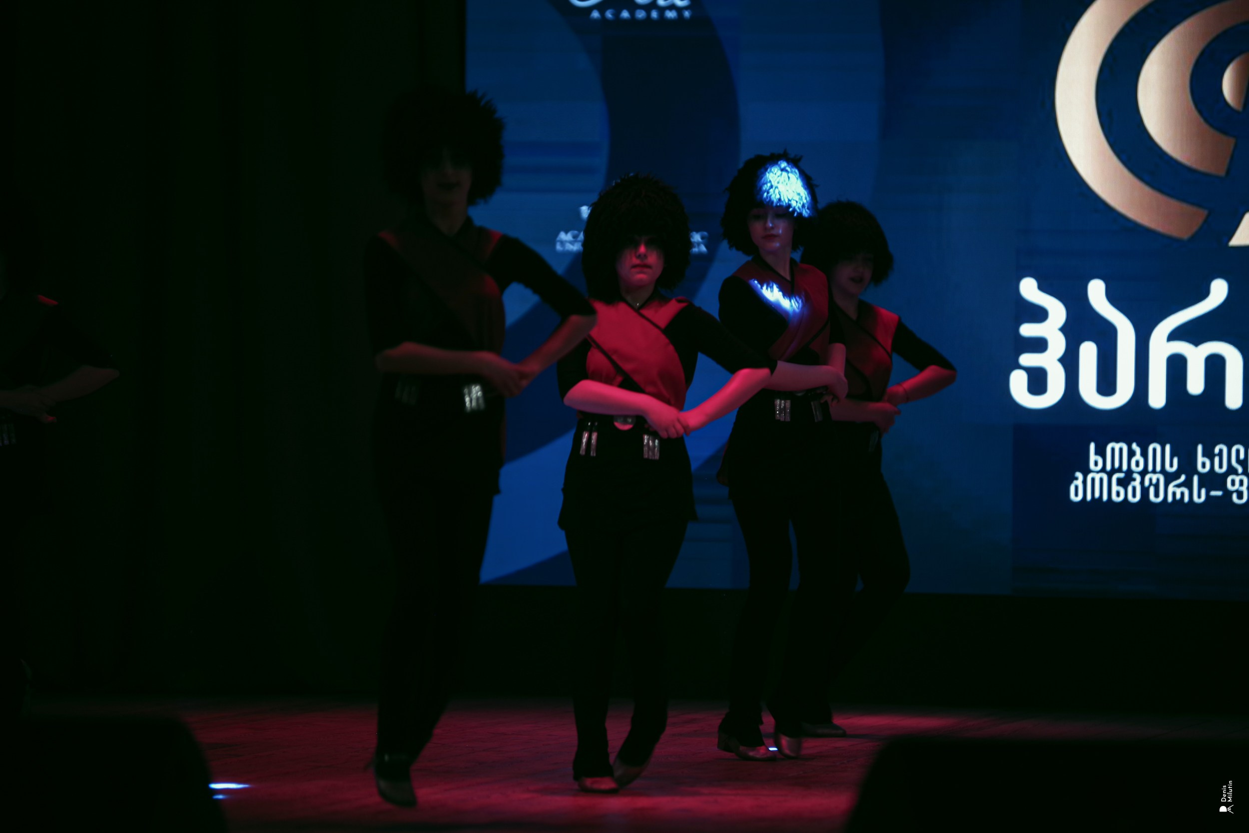 Танцы в Хоби. Портретный фотограф Денис Милютин