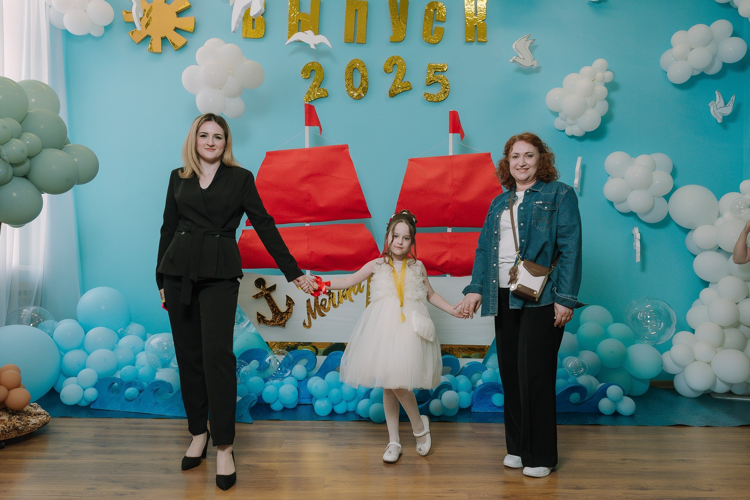 Выпускной 10 ДС. Выпускные альбомы Натальи Бутко: Новороссийск, Анапа, Геленджик