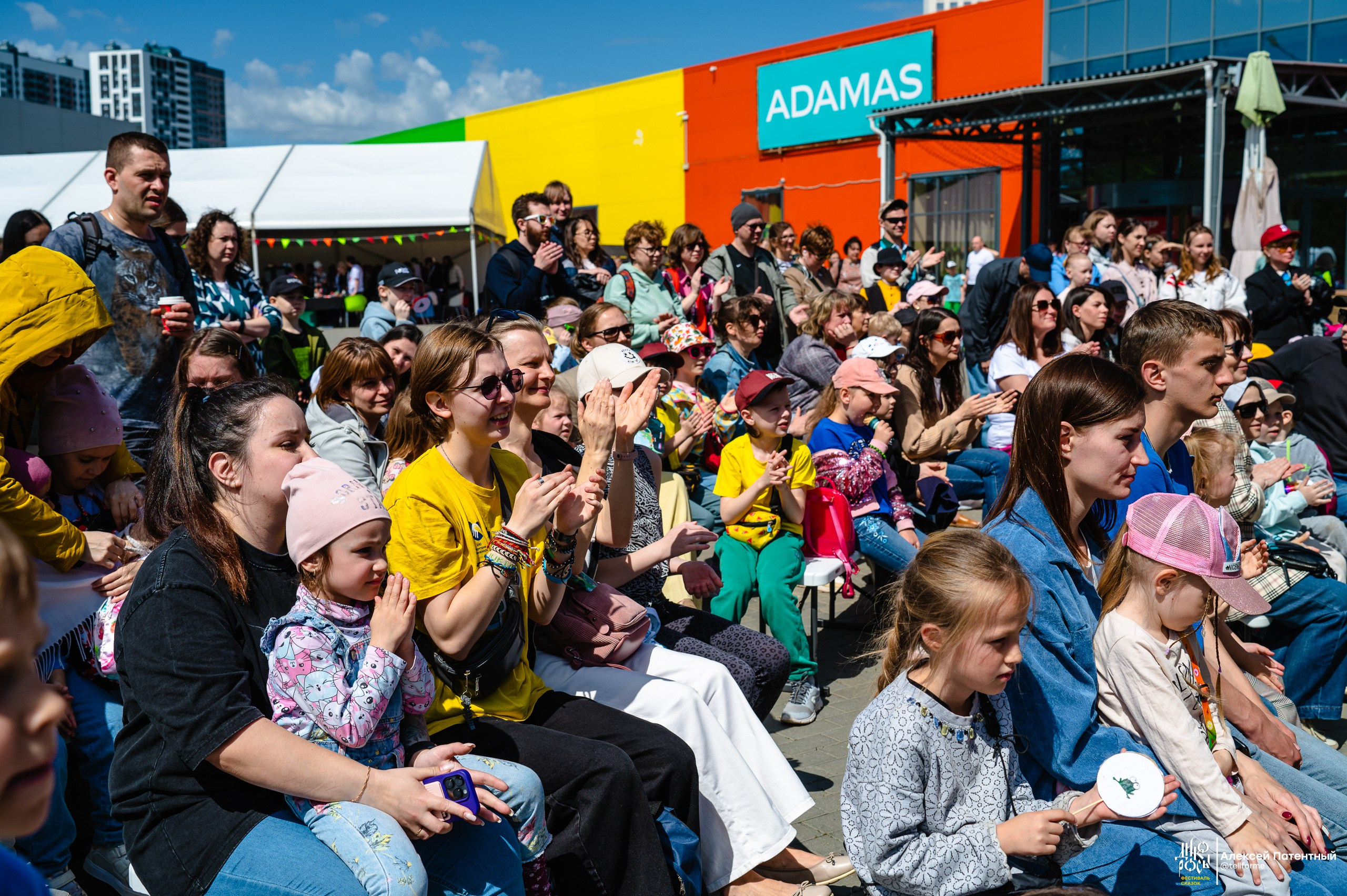 Фестиваль сказок Дикоросы. Екатеринбург. Май 2024. Репортажный и концертный фотограф Алексей Патентный в Екатеринбурге