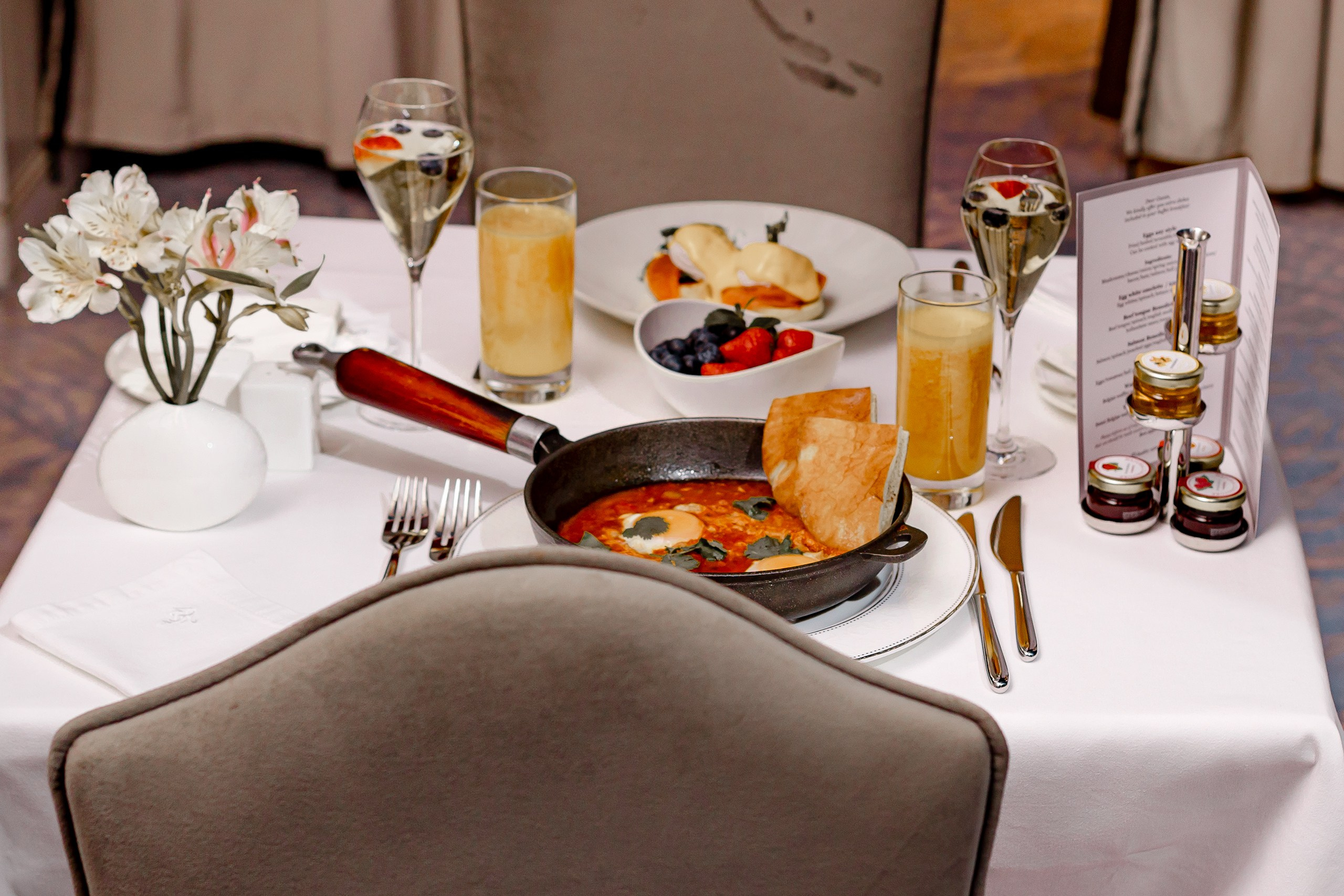 Завтрак в Ресторане «ST REGIS MOSCOW». Свадебный/Портретный фотограф снимаю в Москве