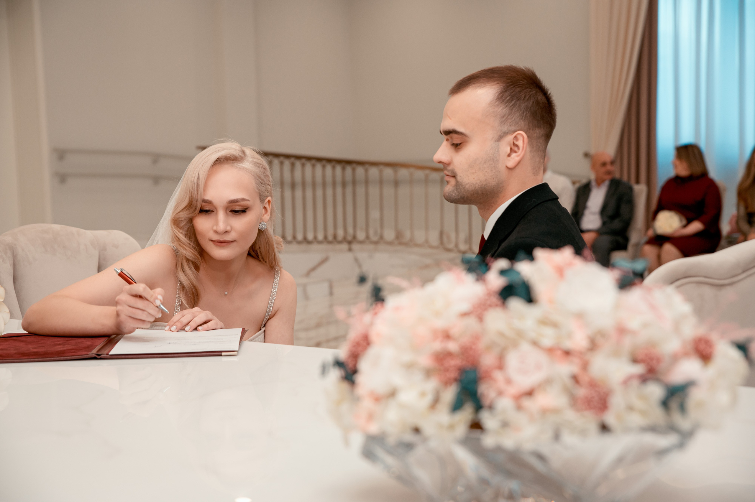 Свадебная фотосессия в Radisson Collection Hotel мск. Свадебный и портретный фотограф в Москве Жердев Даниил