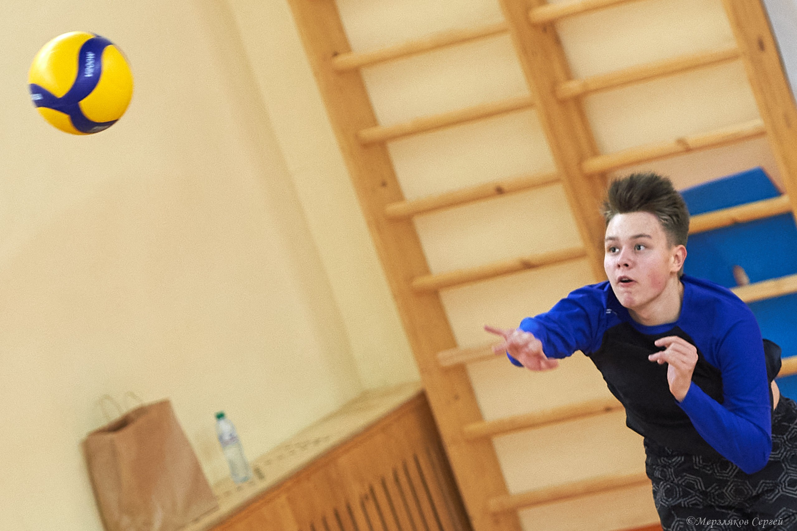 Новогодний турнир по волейболу. Ижевск. 15.12.2023. Спортивный репортажный фотограф в Ижевске Сергей Мерзляков