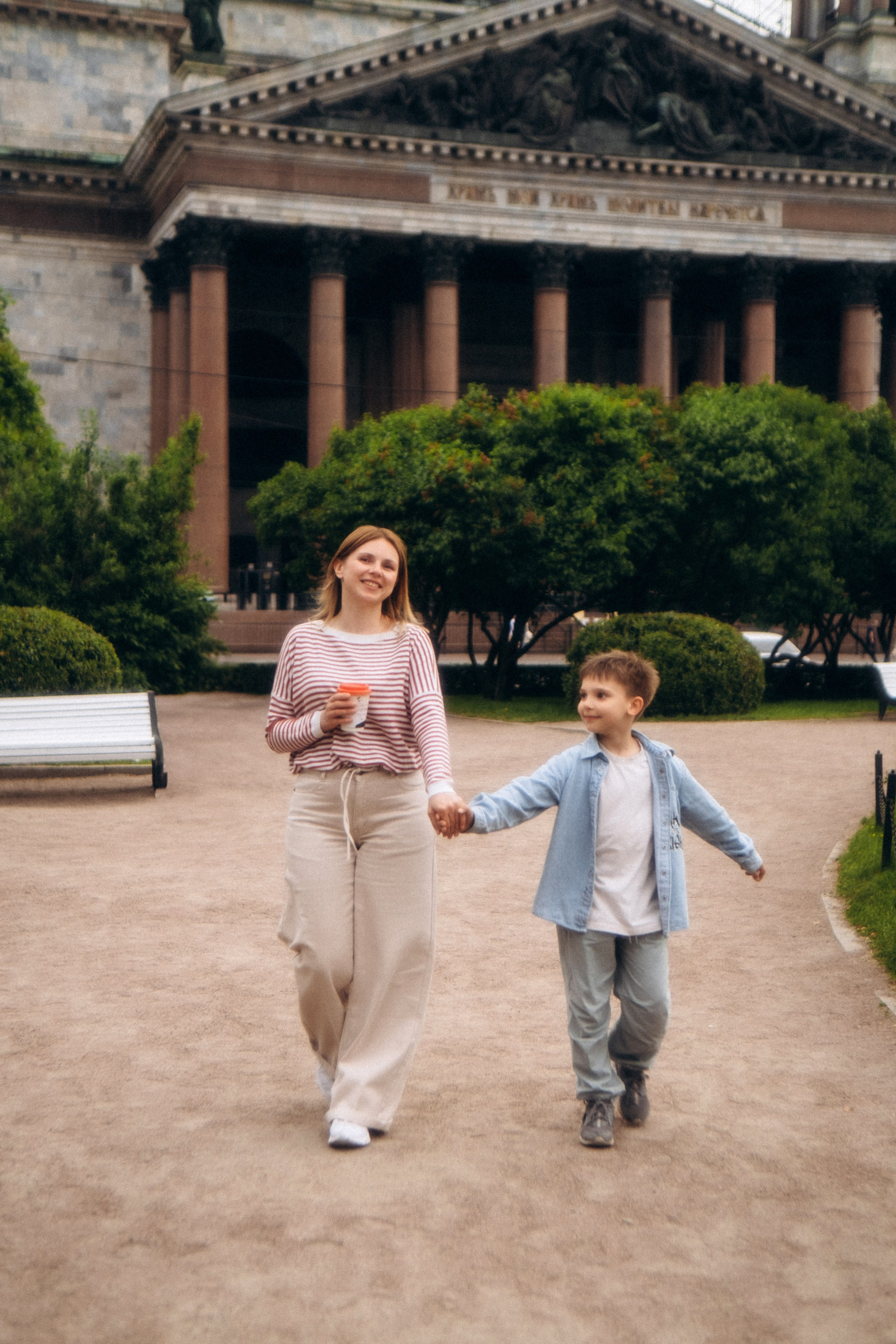 Семейная прогулочная фотосессия в Спб. Фотограф в Санкт-Петербурге Кристина Брянская