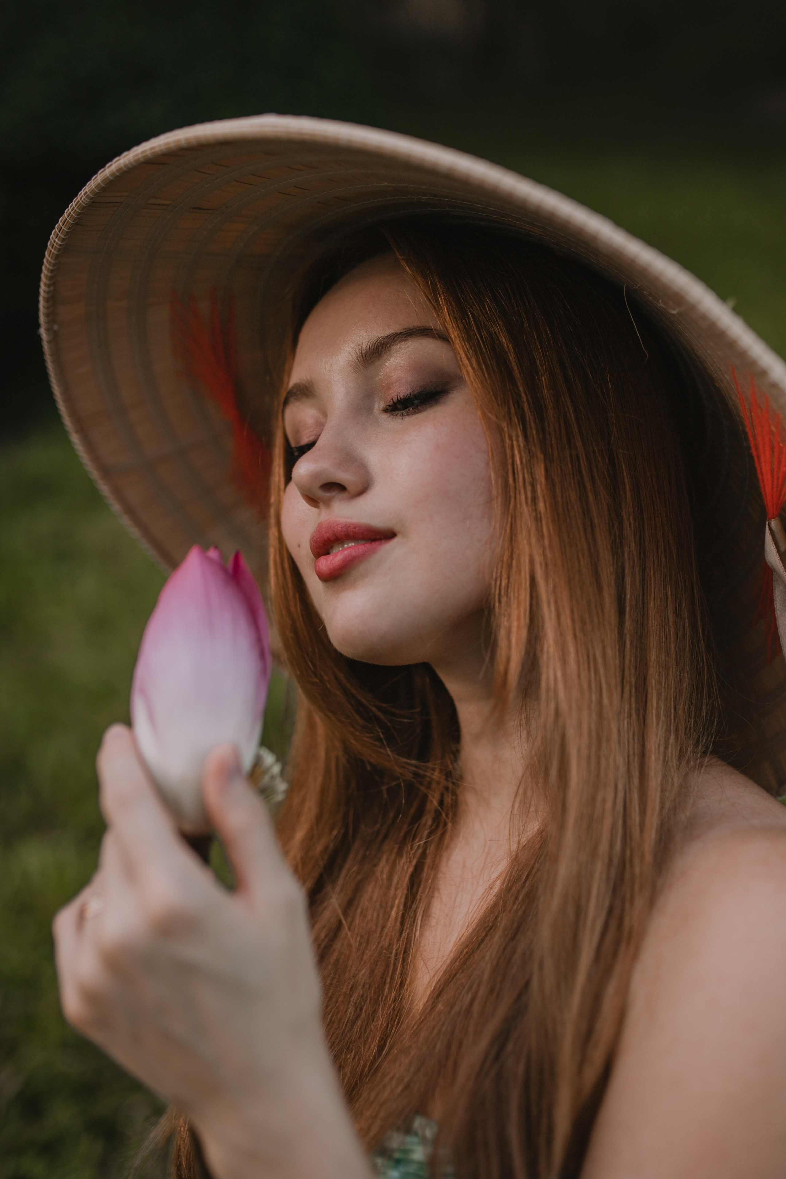 Елизавета на улицах Вьетнама. Главная