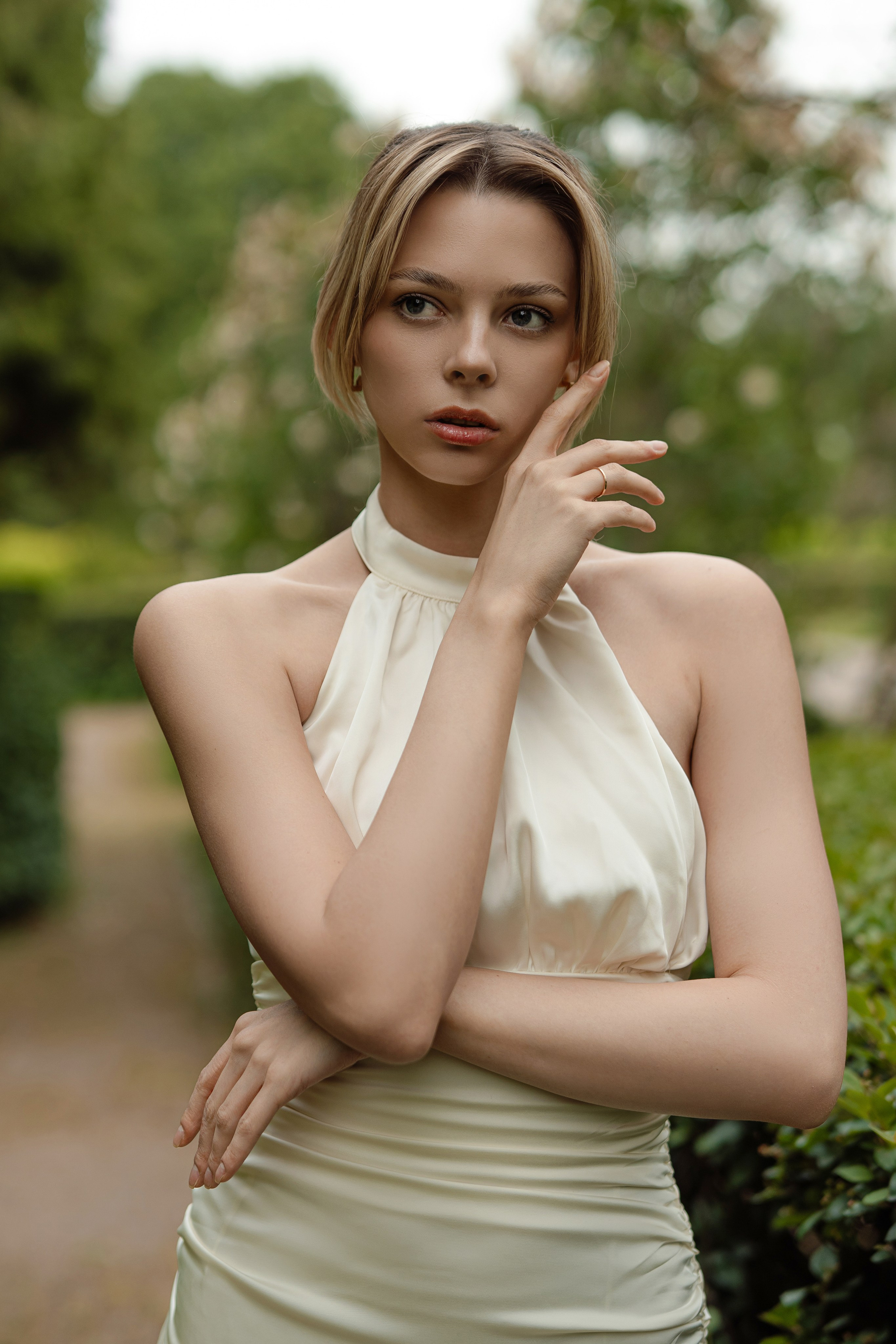 Свадебная прогулка, а парке Сокольники. Фотограф Сергиев Посад / Москва / Дмитров / Дубна