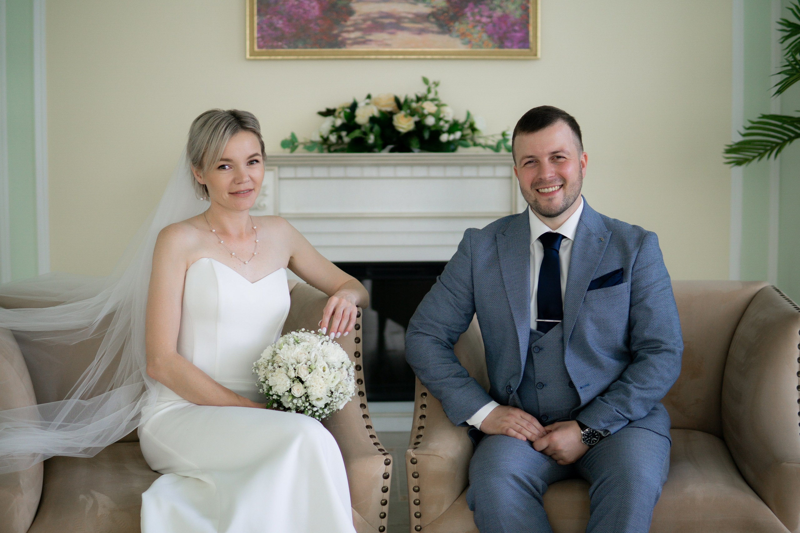 Свадебные фотосессии во дворцах и ЗАГСах Санкт- Петербурга. Свадебный фотограф Александр Невский в Санкт-Петербурге