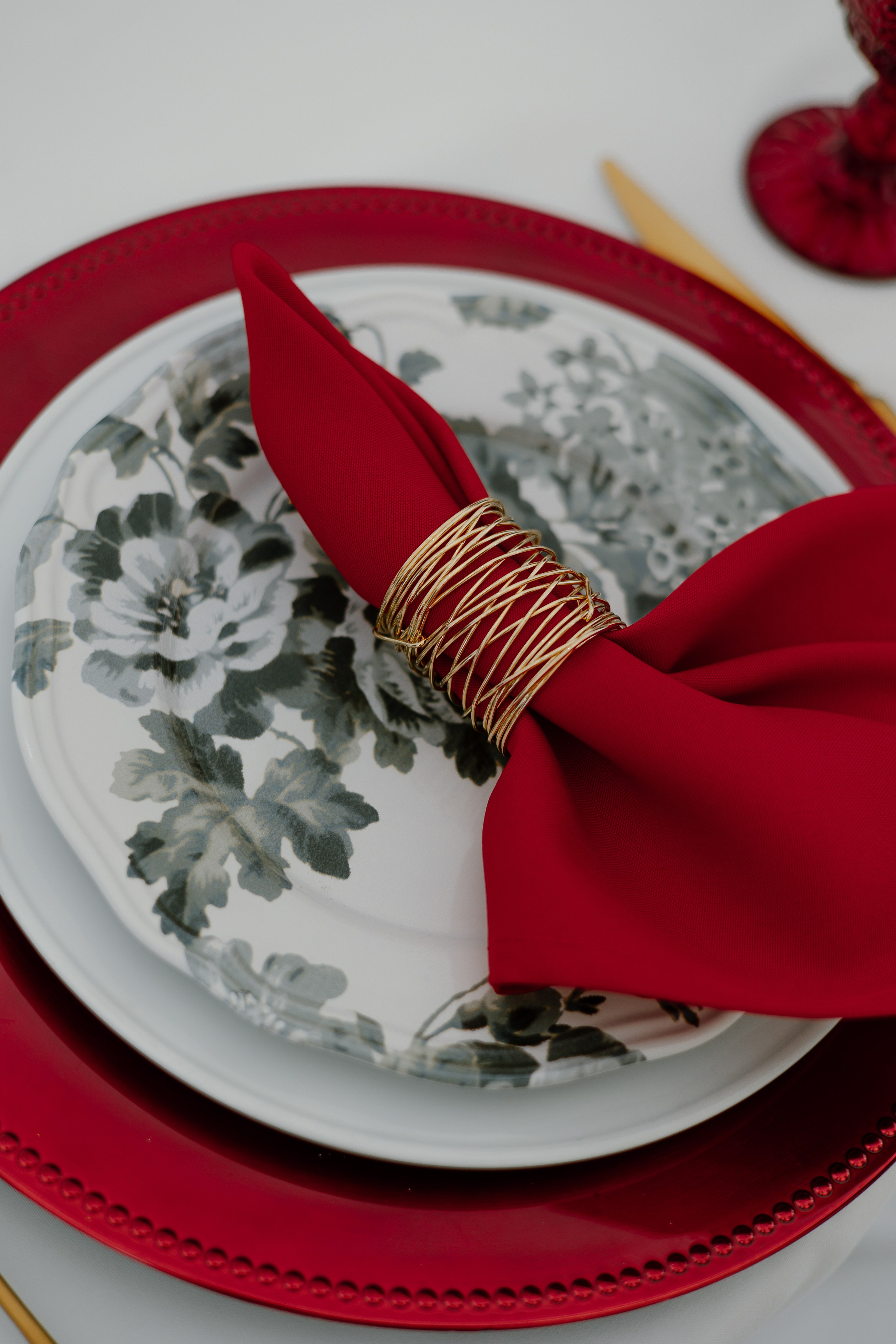 Свадьба в усадьбе Остров. Kirillova Studio — мастерская декора и событий Юли Кирилловой