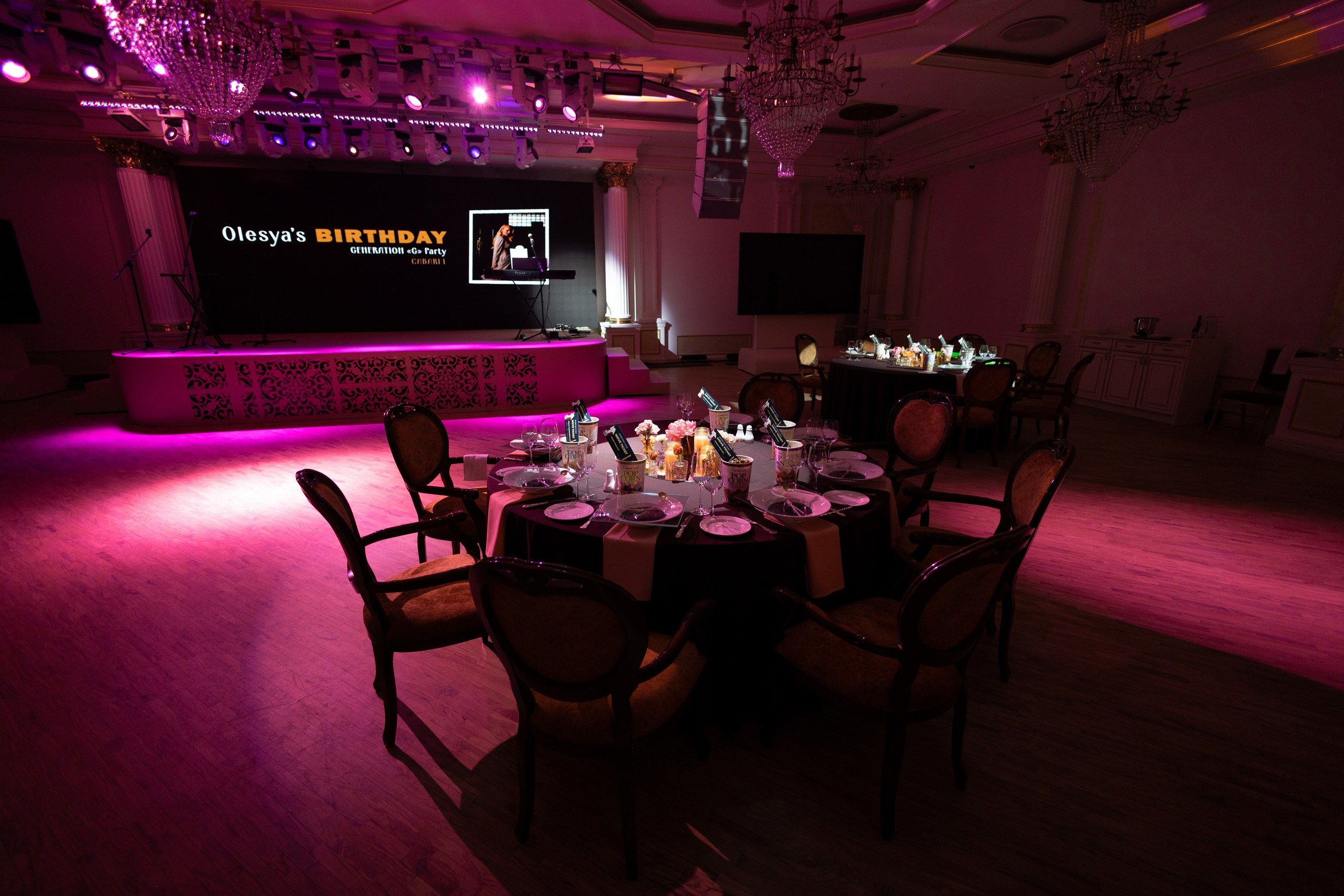 Гостиница «Radisson Collection Hotel». Kirillova Studio — мастерская декора и событий Юли Кирилловой