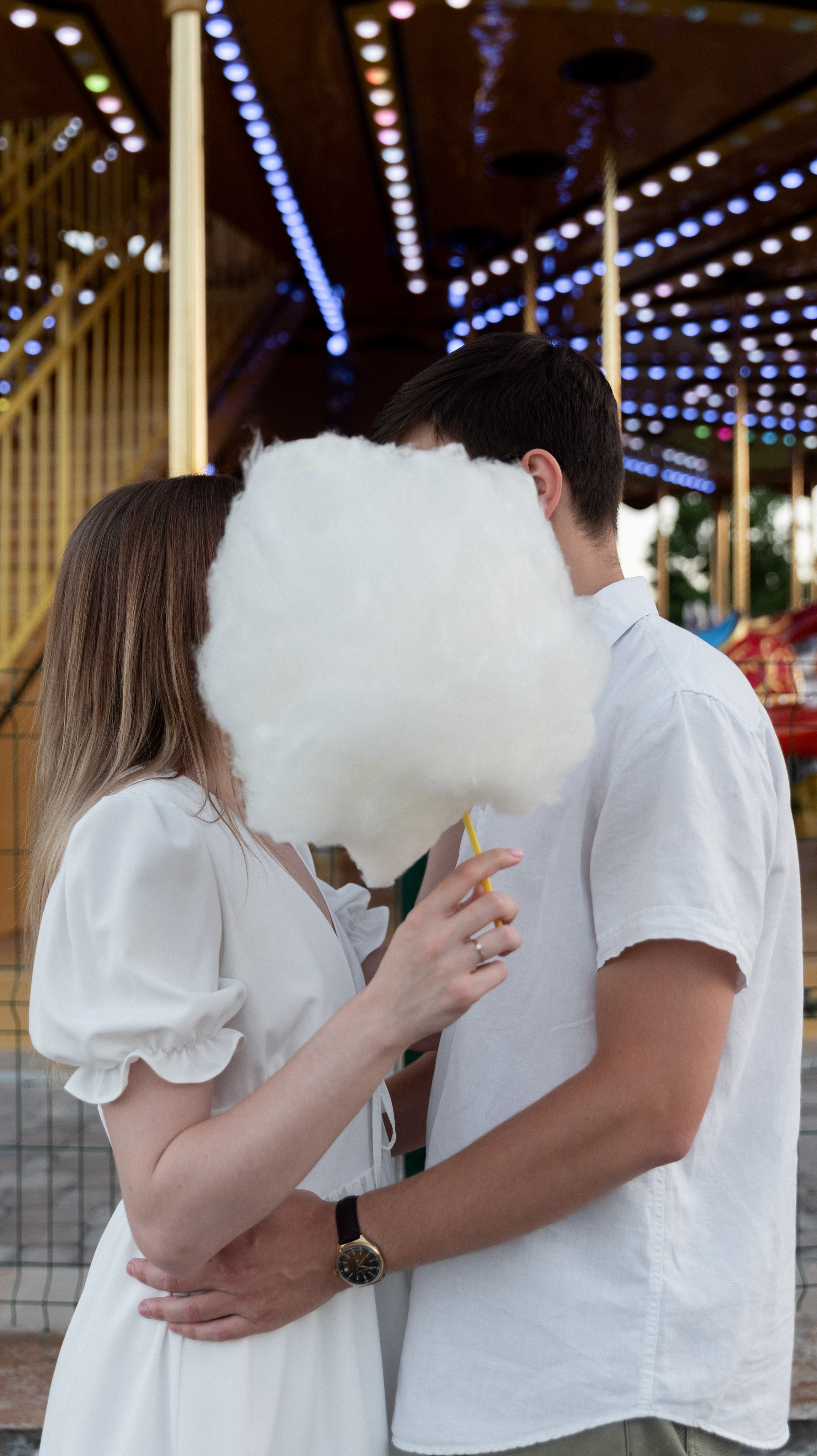 Love Story карусель. Аня и Никита. Фотограф Алеся Груздо Волгоград