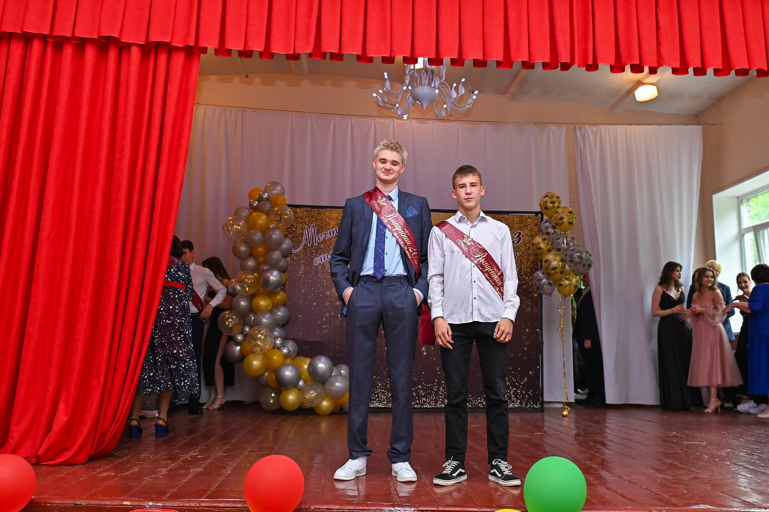 Выпускной школа 48. Семейный и свадебный фотограф во Владивостоке