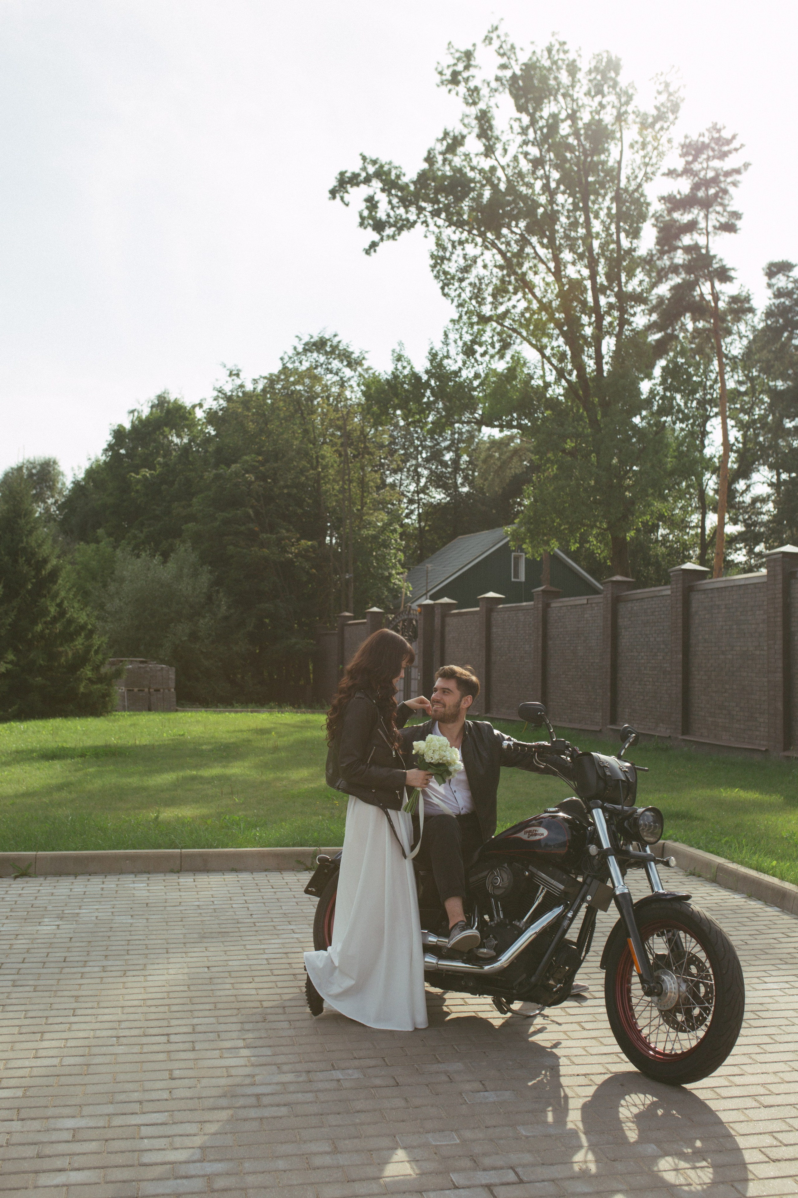 Love story с мотоциклом. Фото Радости. Свадебный и семейный фотограф в Москве Юлия Самойлова