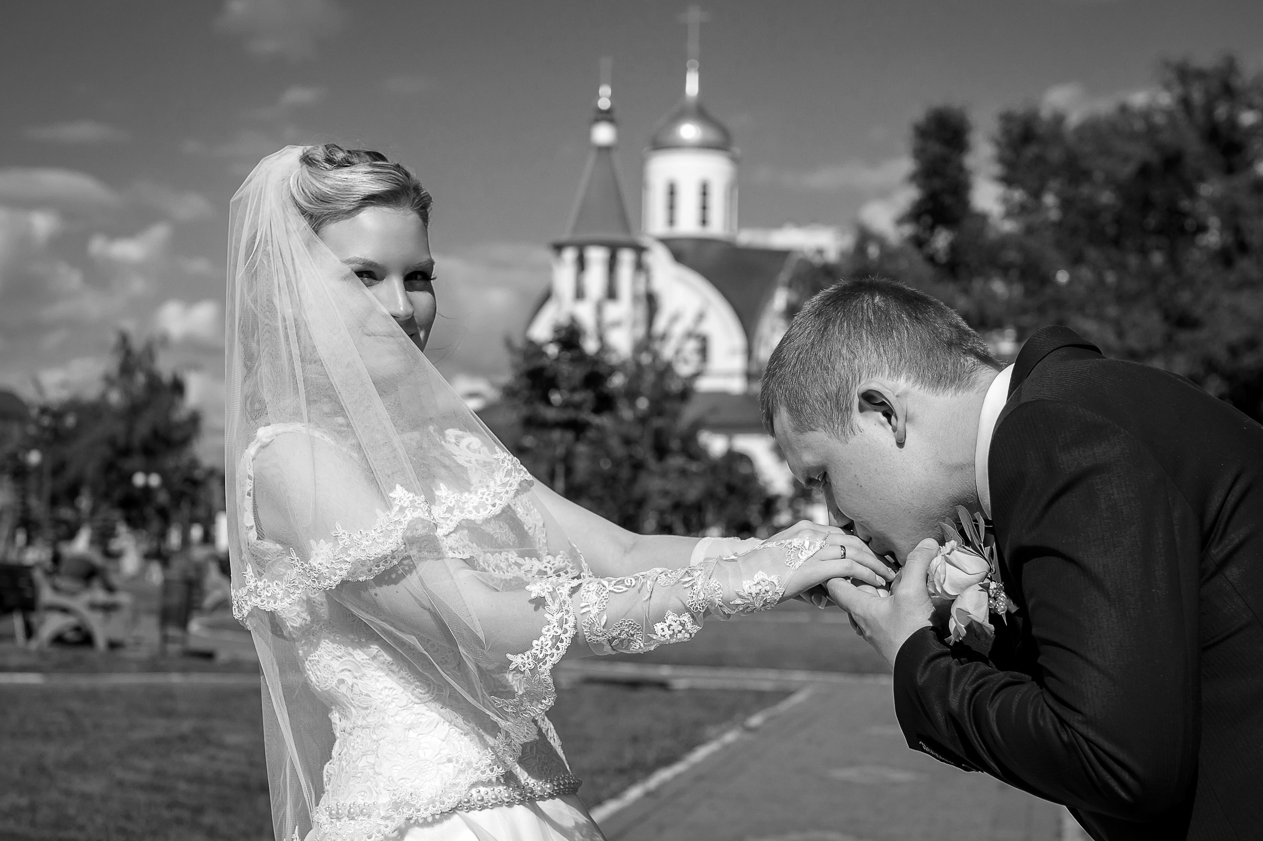 Свадебная прогулка в усадьбе Кусково. Фотограф Владимир Артамонов