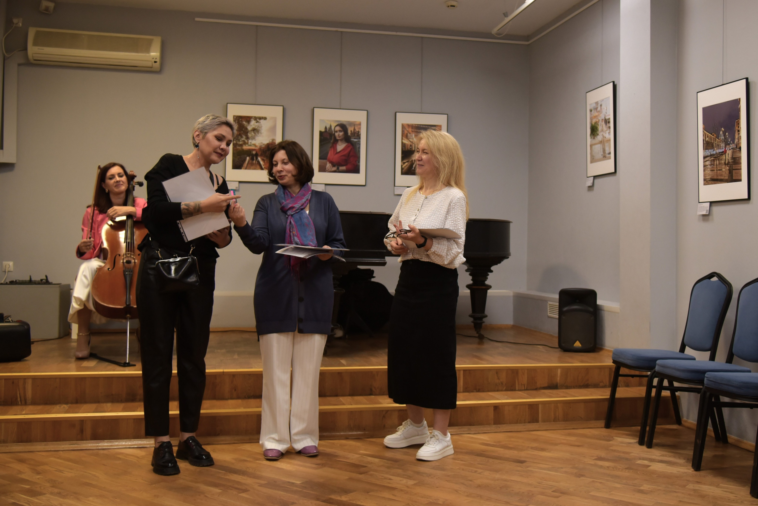 МОСКОВСКИЙ КАЛЕЙДОСКОП. Reportage, architectural, fine art photographer Lena Melnikova in Moscow