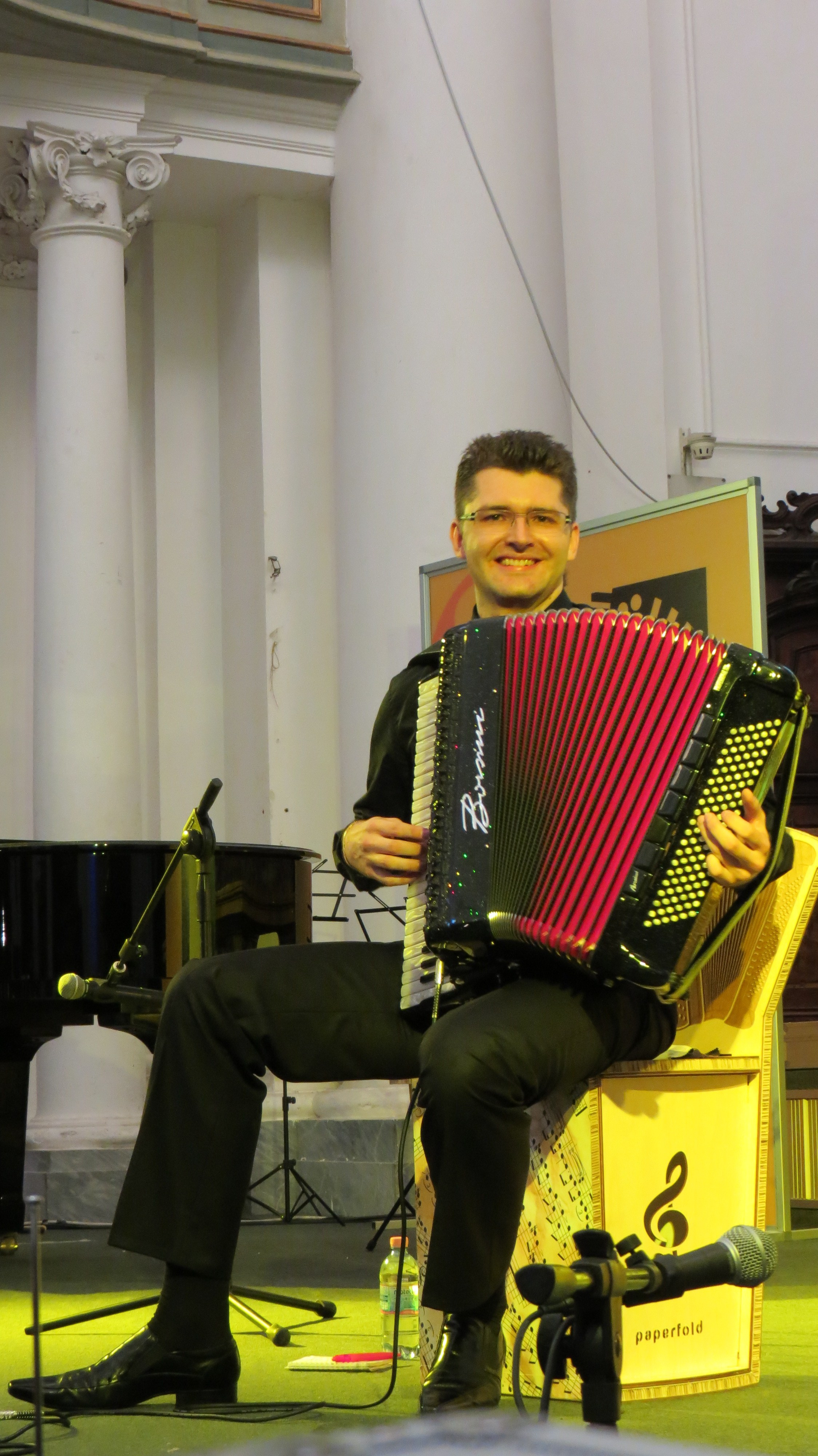 Аккордеонист Мирослав Лелюх