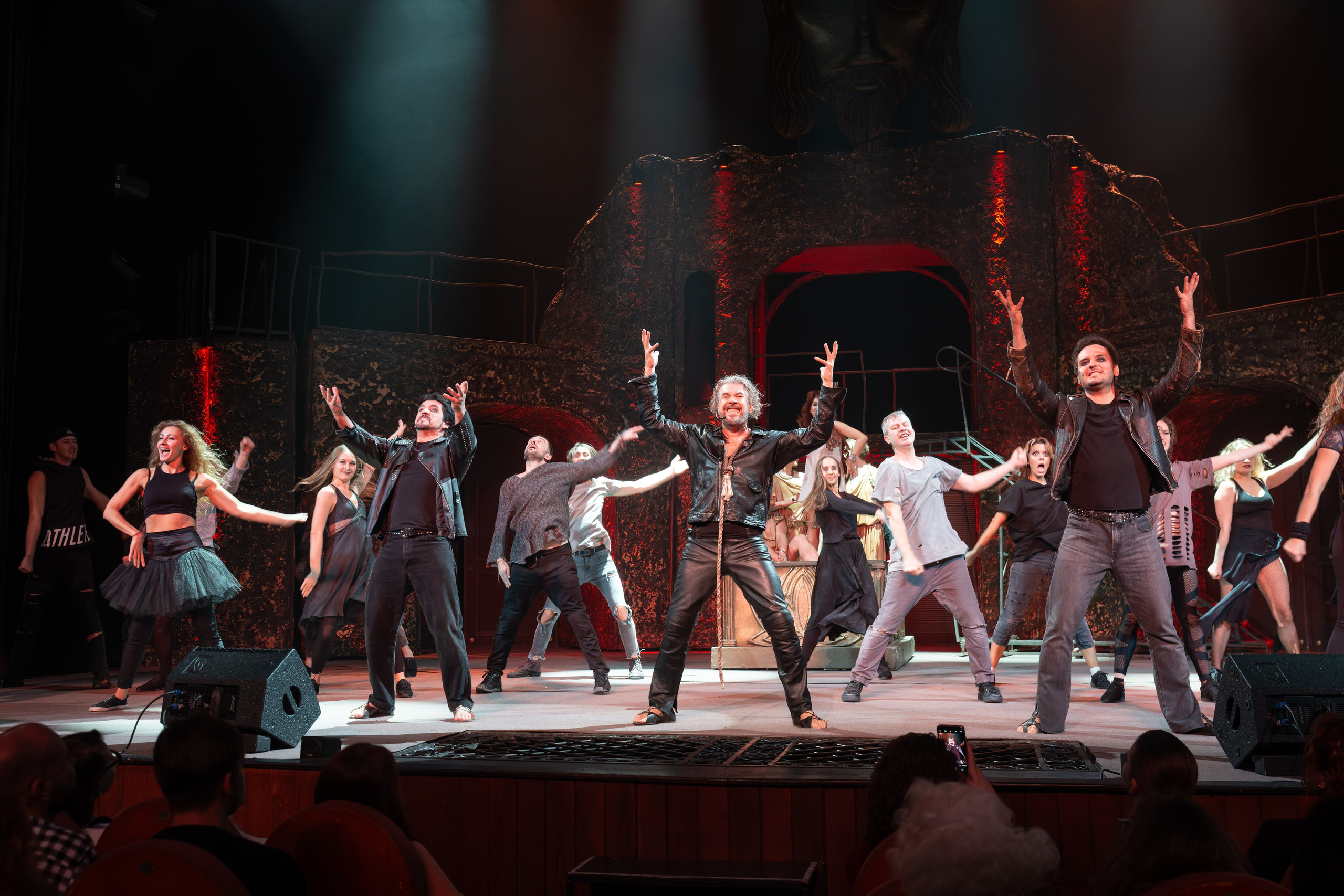 Театр Моссовета: Иисус Христос Супервезда — 35 лет на сцене. Сайт фотографа Сергея Абрамова