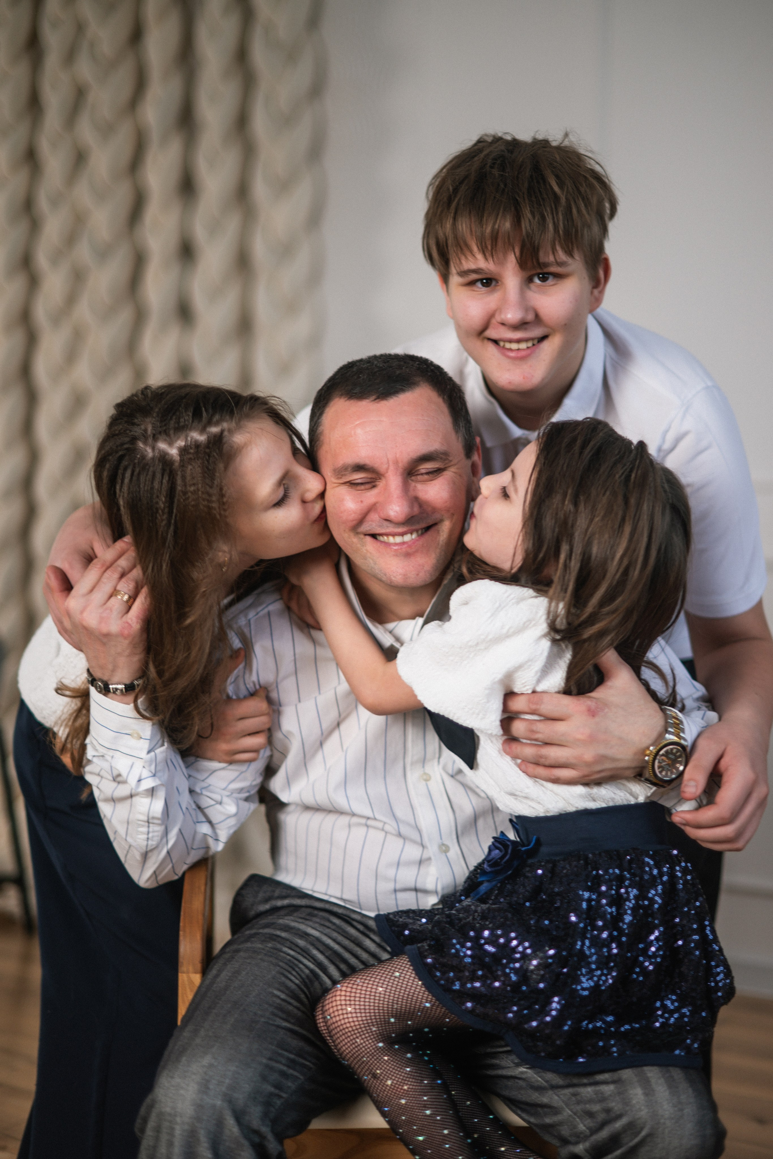 Семейная Фотосессия. Я Ольга Казанцева, фотографирую снимаю ваши киноистории и печатаю фото и цифровые портреты на холсте