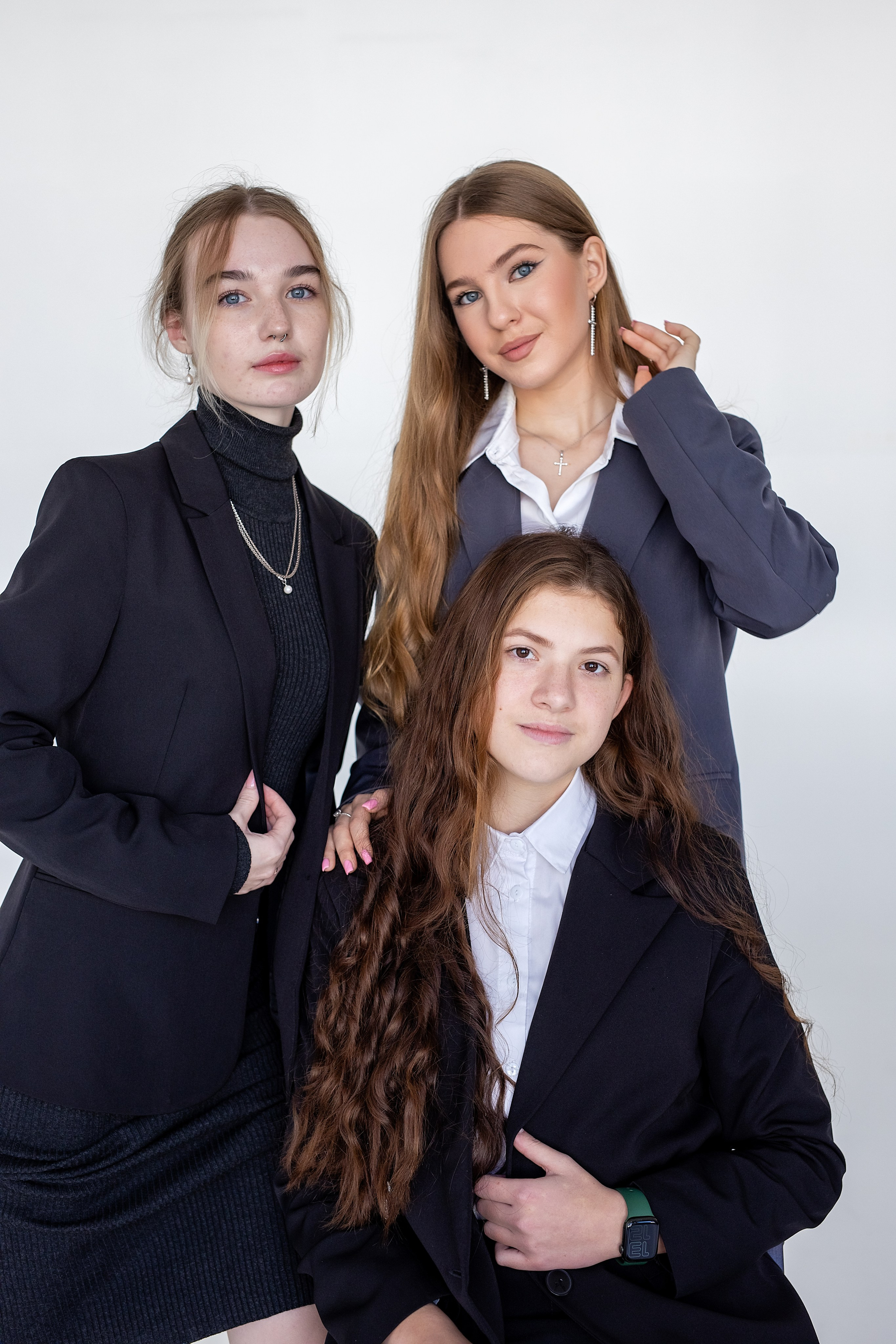 ФГБОУ ВО «Тихоокеанский государственный медицинский университет», 11-б класс. Стильный выпускной альбом Владивосток фотограф Вероника Мигачева