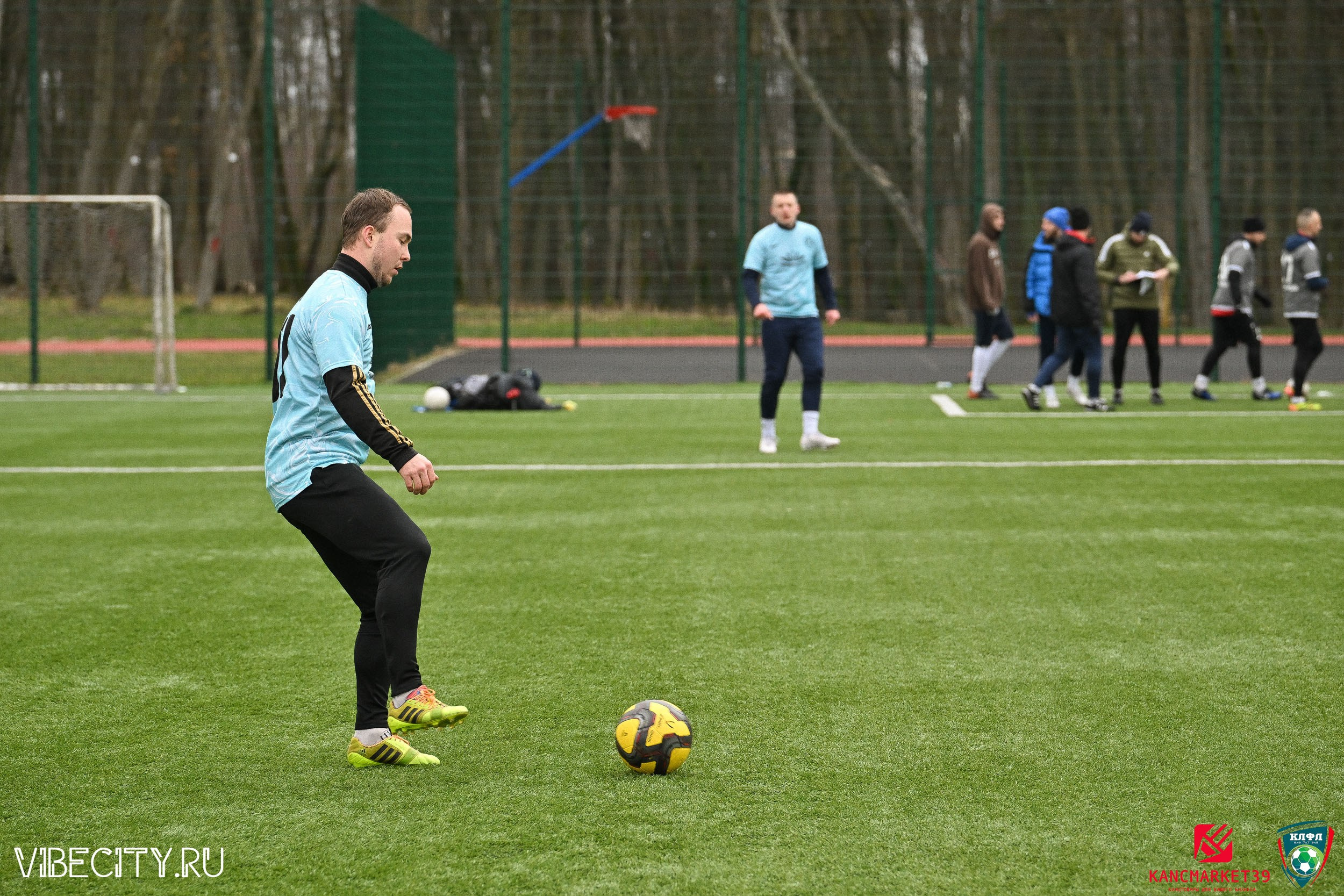 XX ЧЕМПИОНАТ КАЛИНИНГРАДСКОЙ ЛФЛ КАНЦМАРКЕТ39 сезона 2024–2025 гг. VIBECITY.RU Вайб Сити Ру Фоторепортажи Фотоотчеты Калининград