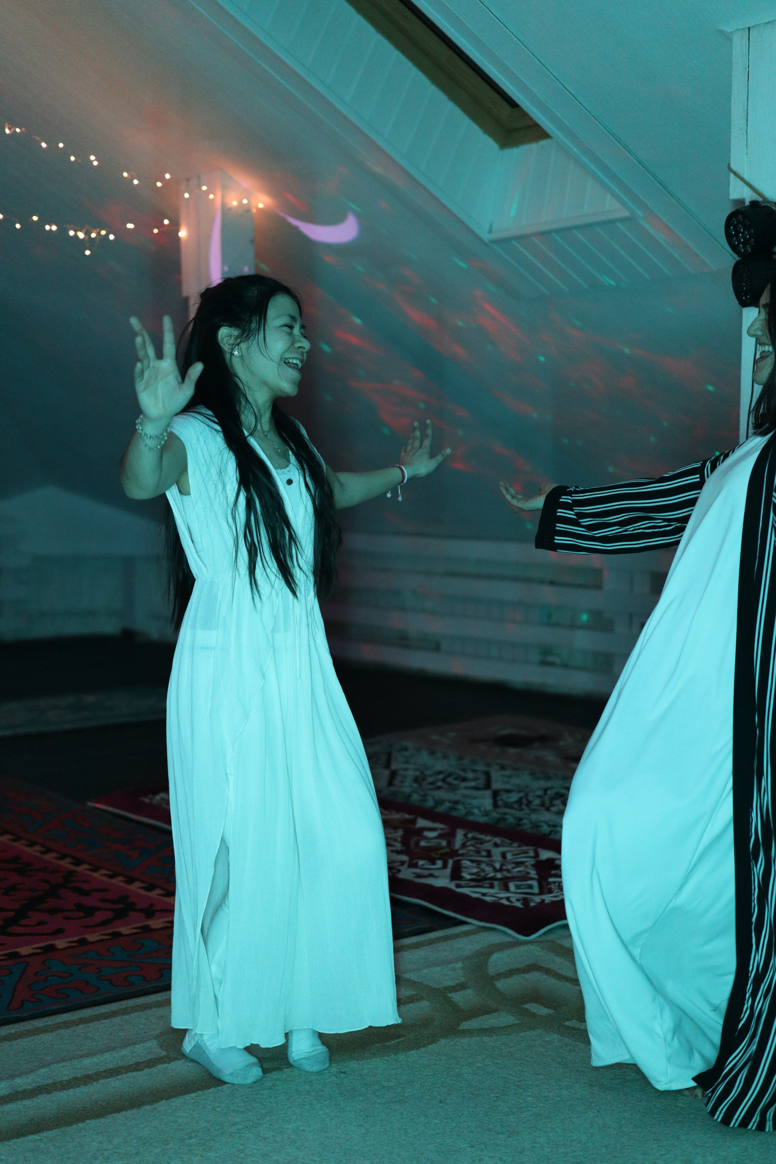 Bhakti Mantra. Photo Ninja