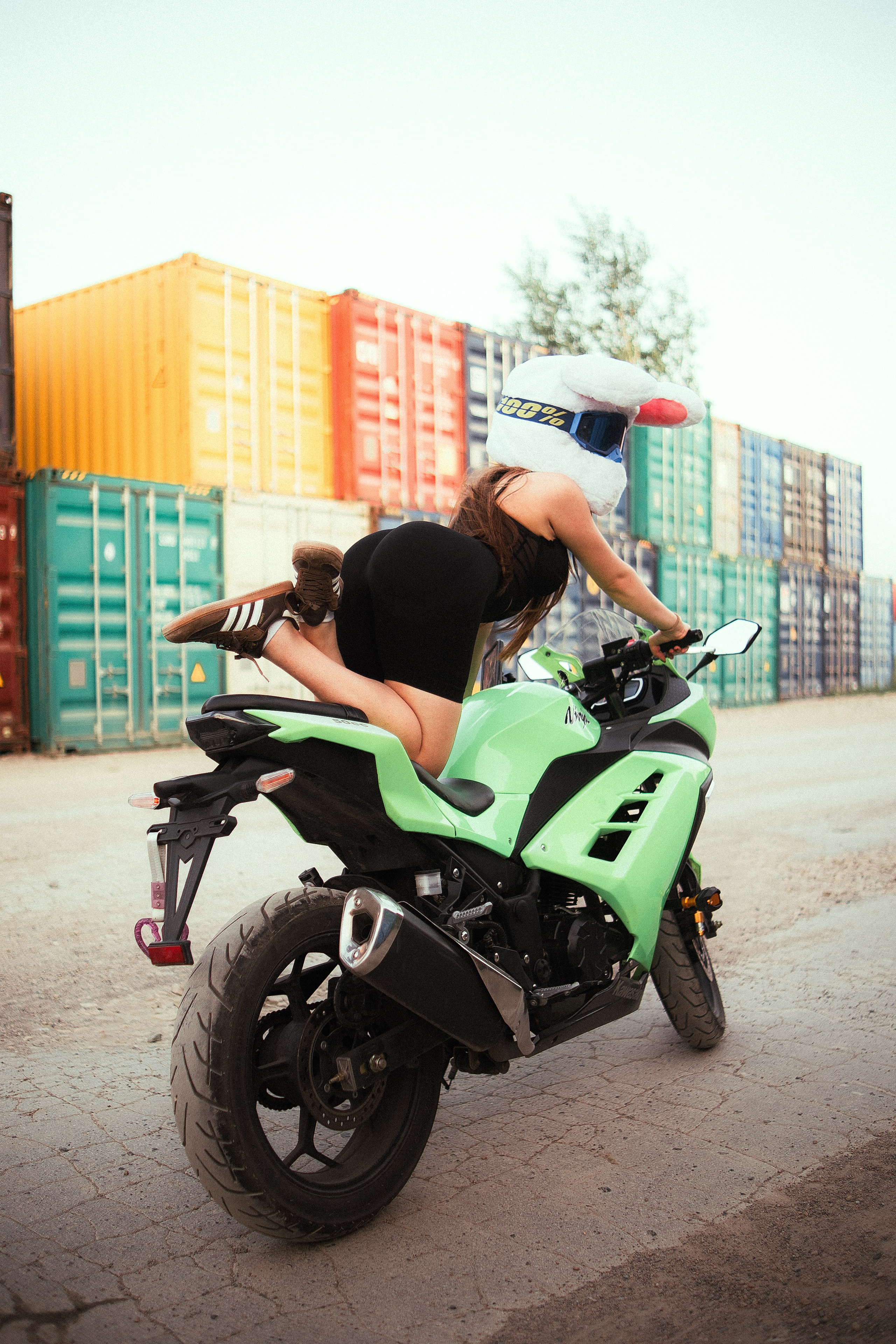 Уличная фотосессия для Николь в Новосибирске. Фотограф в Новосибирске Владислав Унтерберг