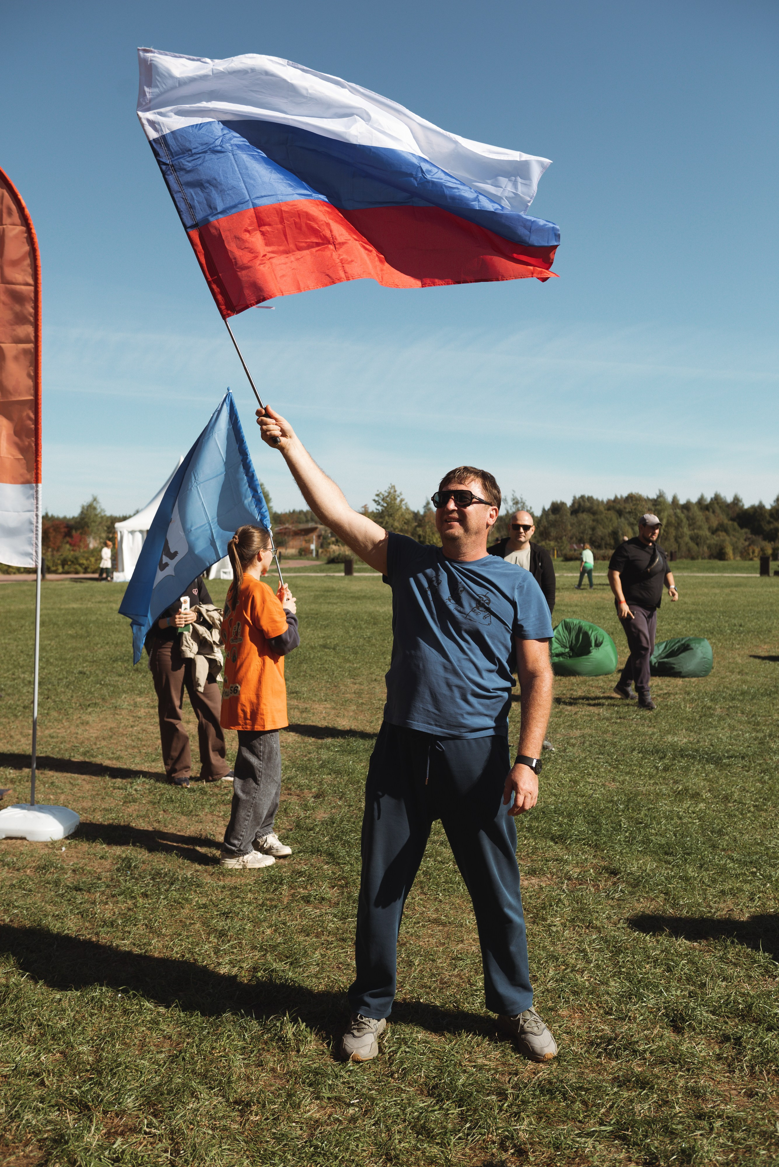 Фестиваль «Широта» и показ в «Азимут» Переславль-Залесский. Фотограф Москва Настя Профотовна. Репортажные, свадебные и контент фотосессии