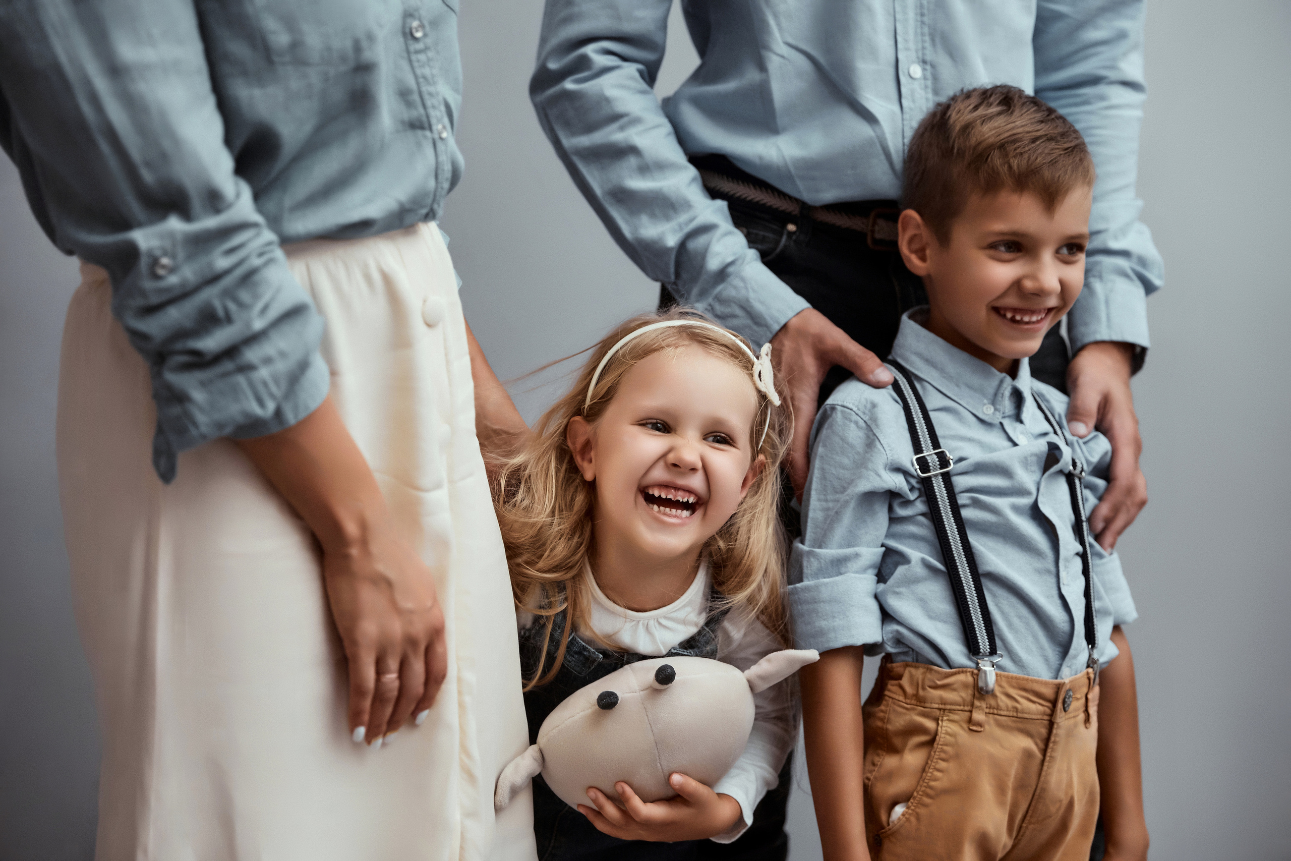 Семейная фтосессия в студии. Фотограф в Минске Анна Кучинская