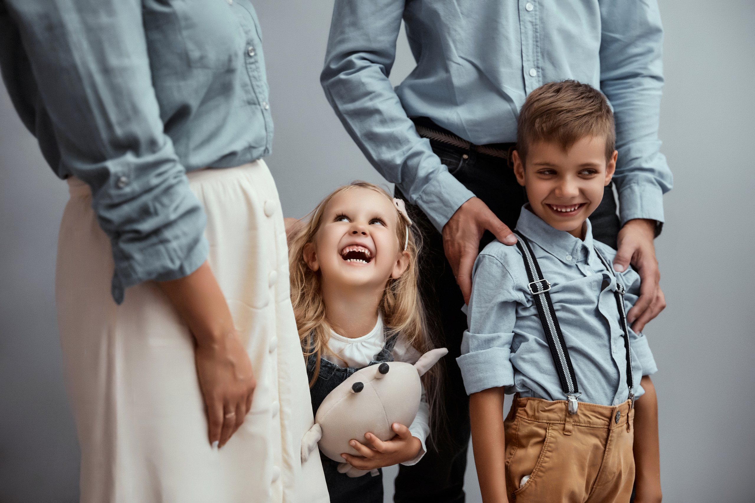 Семейная фтосессия в студии. Фотограф в Минске Анна Кучинская