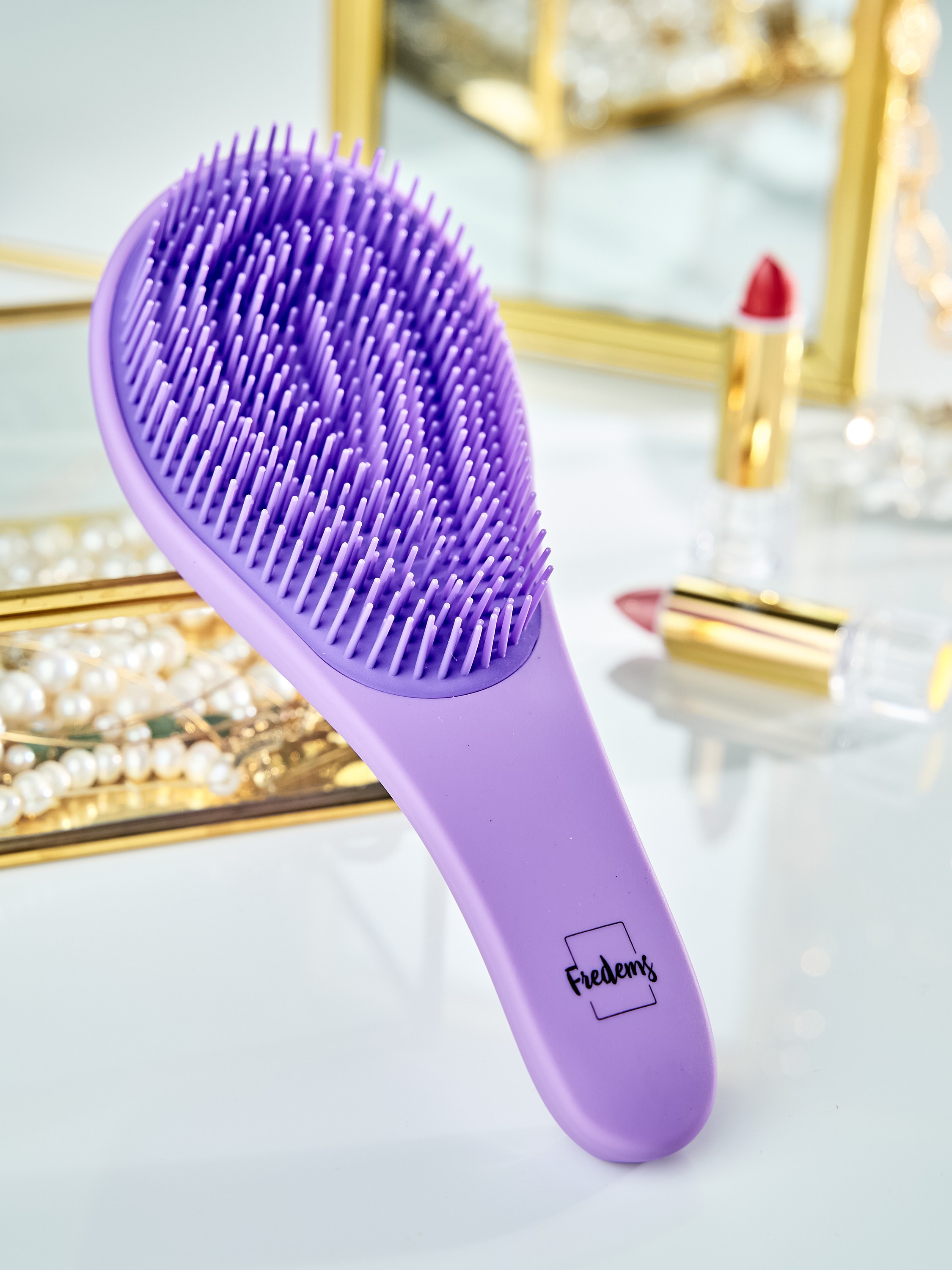 Полный комплект контента для расчёсок бренда «Fredems»