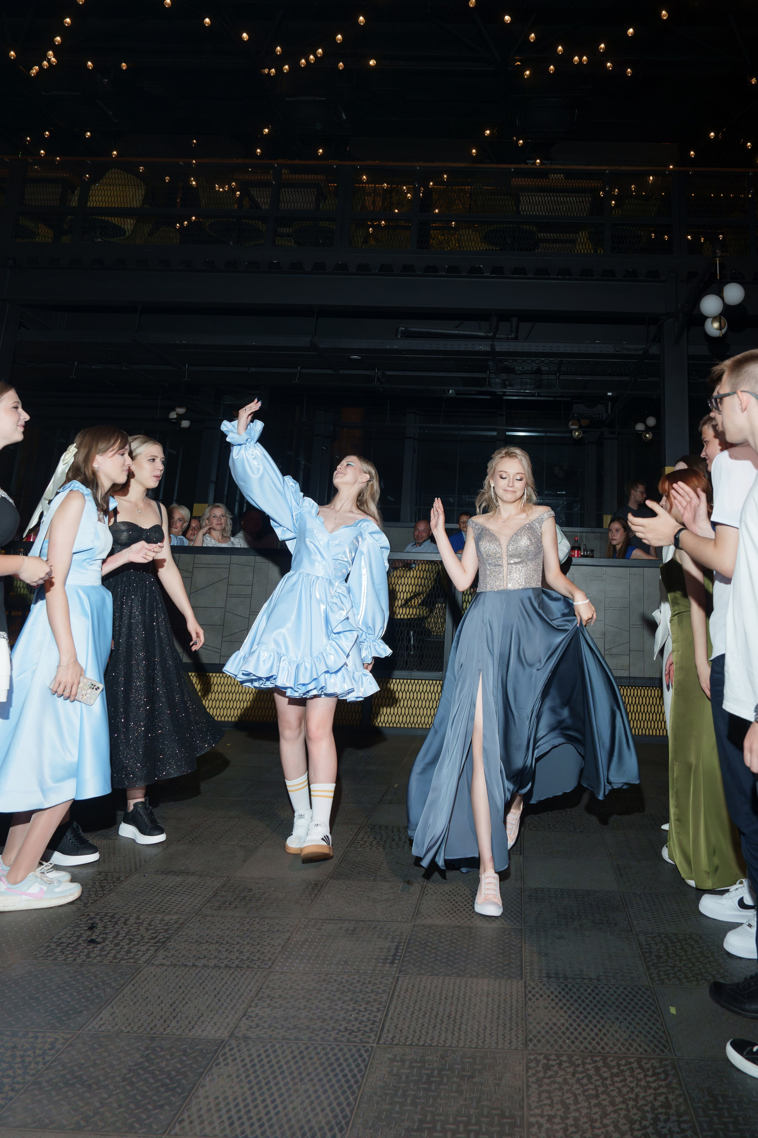 Выпускной лицея 27 (вечеринка). Свадебный и репортажный фотограф Элина Козырьянова