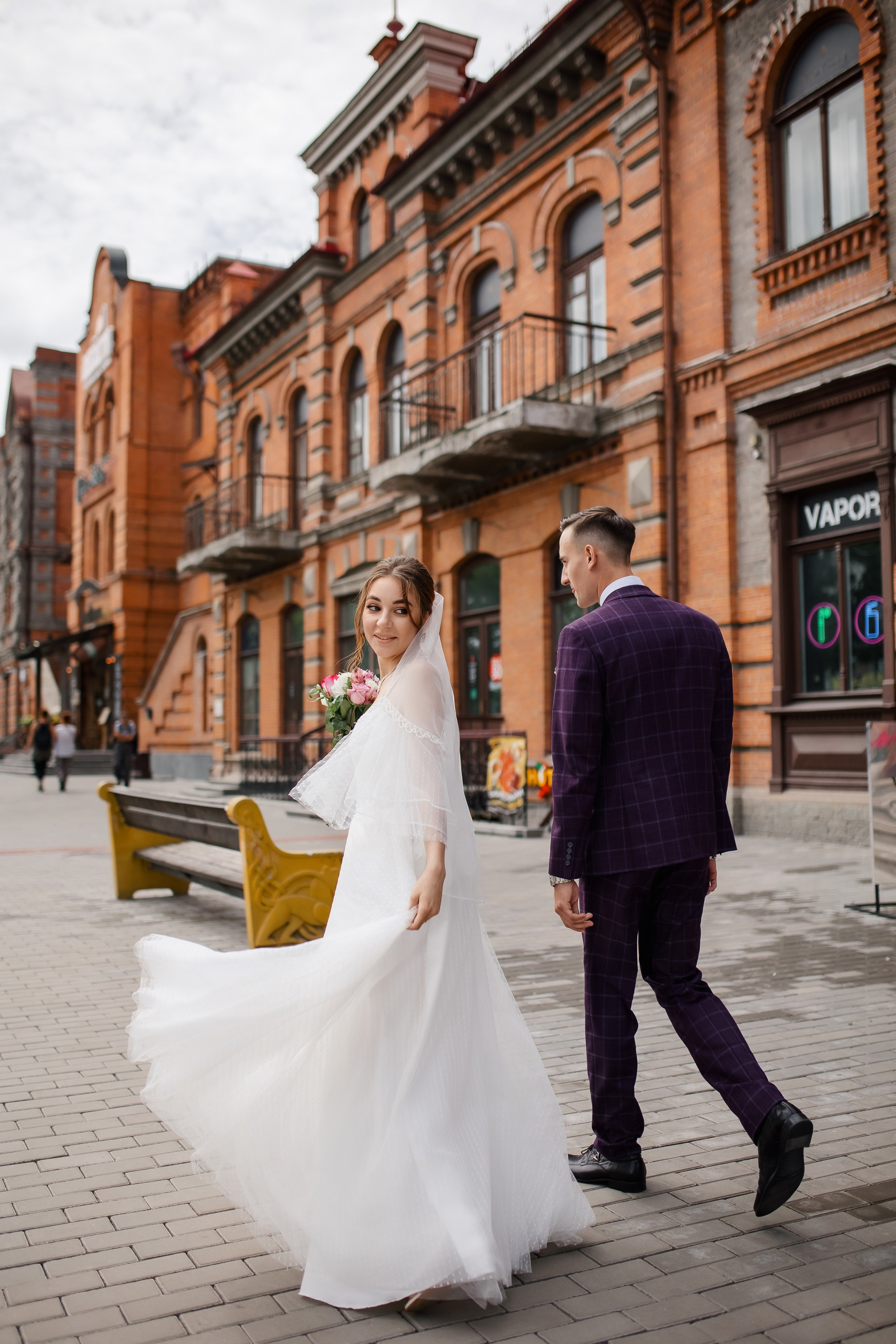 Ксения и Максим. Сборы Sopka. Прогулка по городу. Свадебный фотограф в Хабаровске