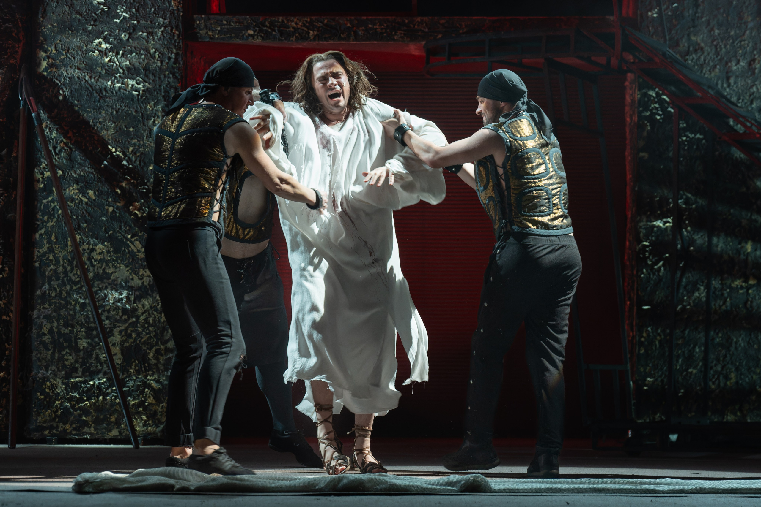 Театр Моссовета: Иисус Христос Супервезда — 35 лет на сцене. Сайт фотографа Сергея Абрамова