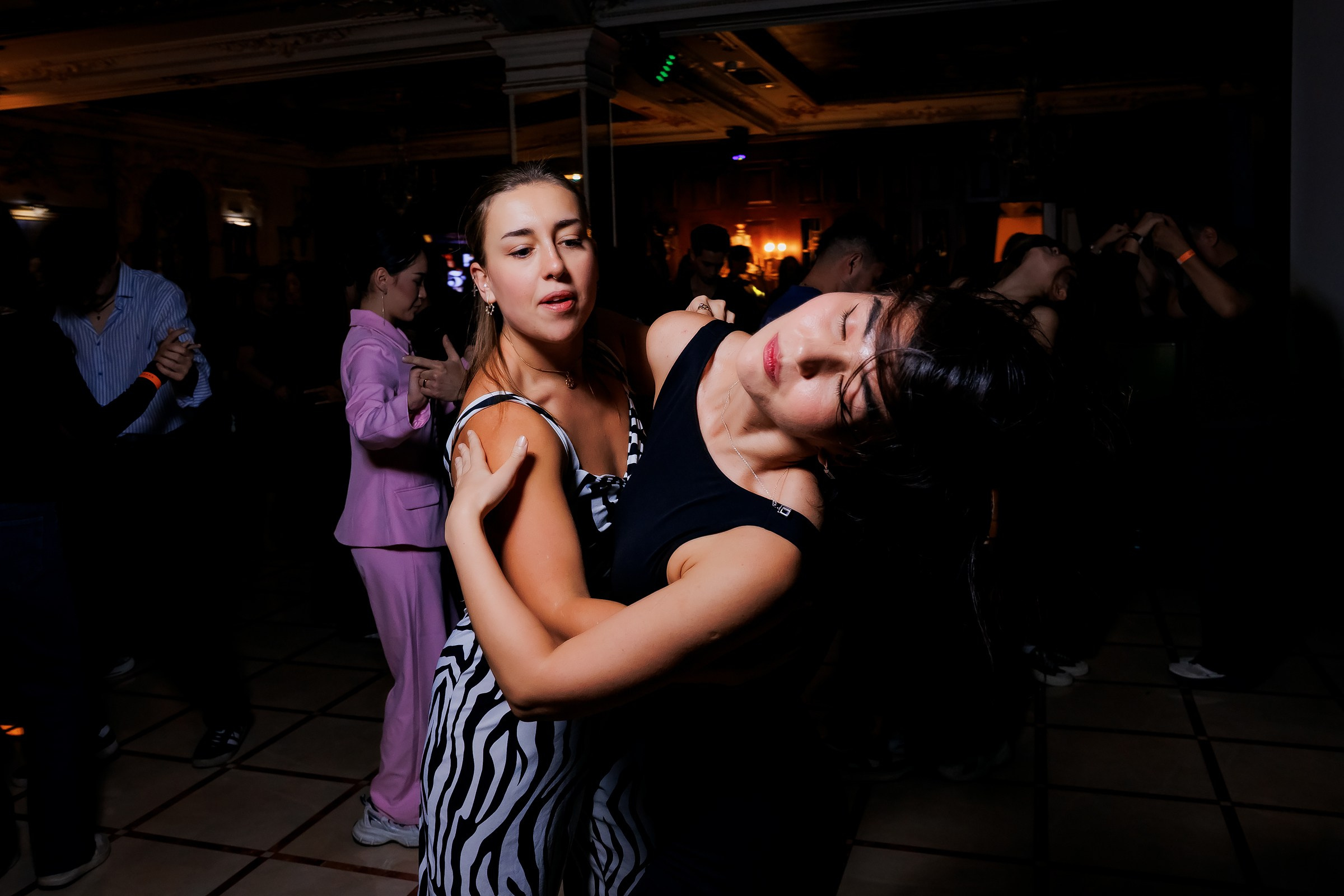 Birthday party BI dance club. Репортажный фотограф в Алматы Каюпов Сержан