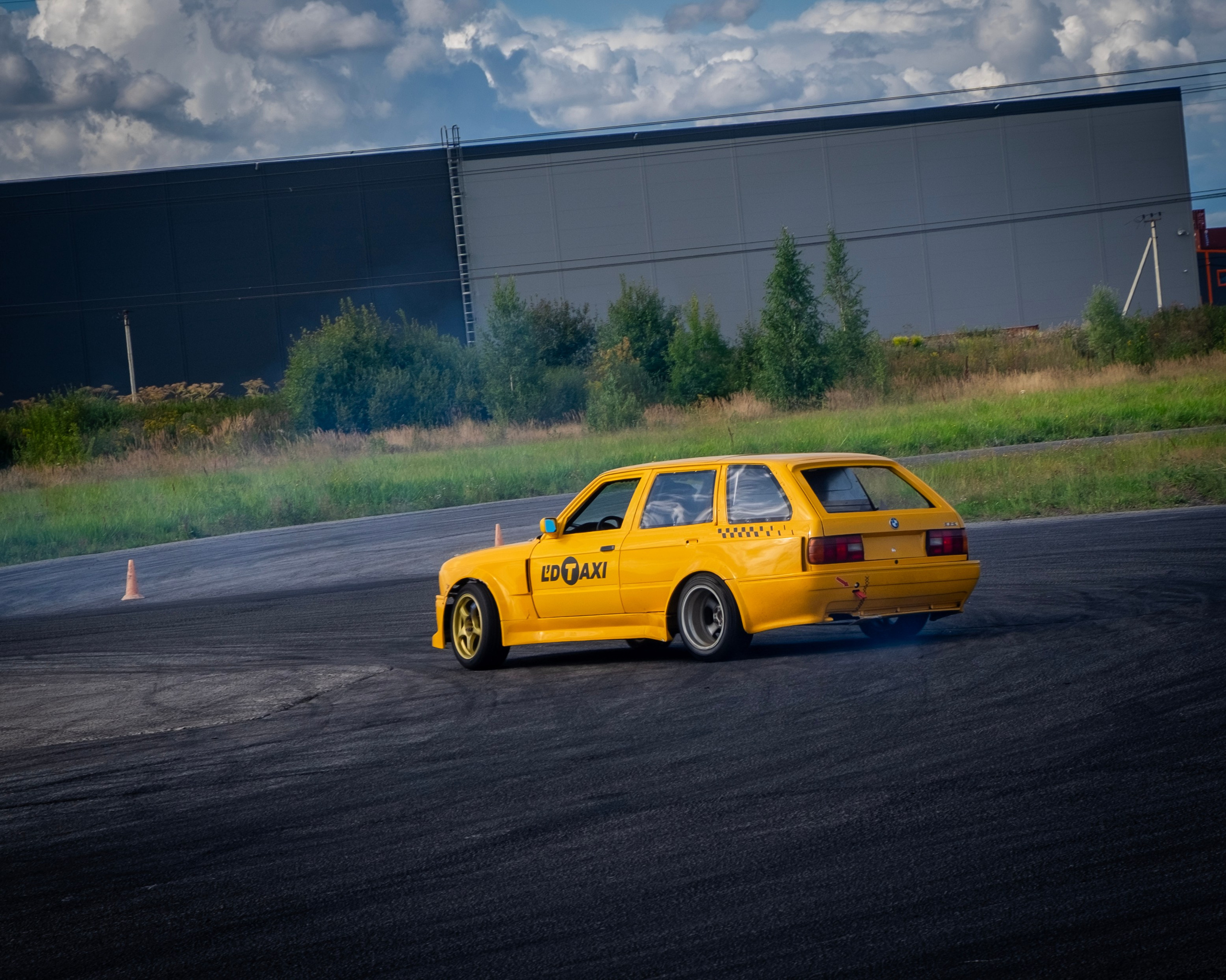 AUTODROM FEST. Автомобильные фотографии и рисунки в Санкт-Петербурги Пашков Дмитрий