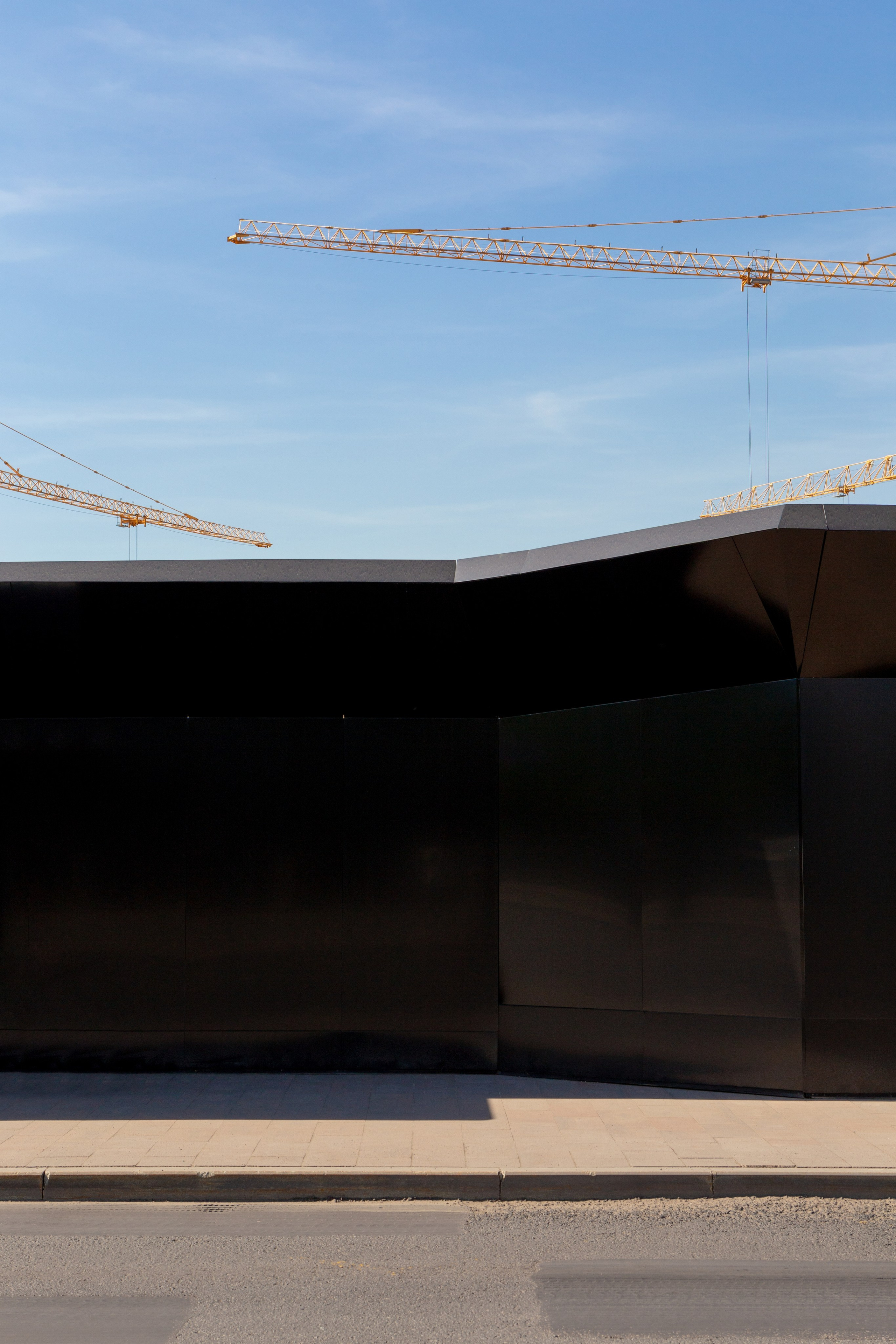 Формальная сторона. Фотографии Саши Любина