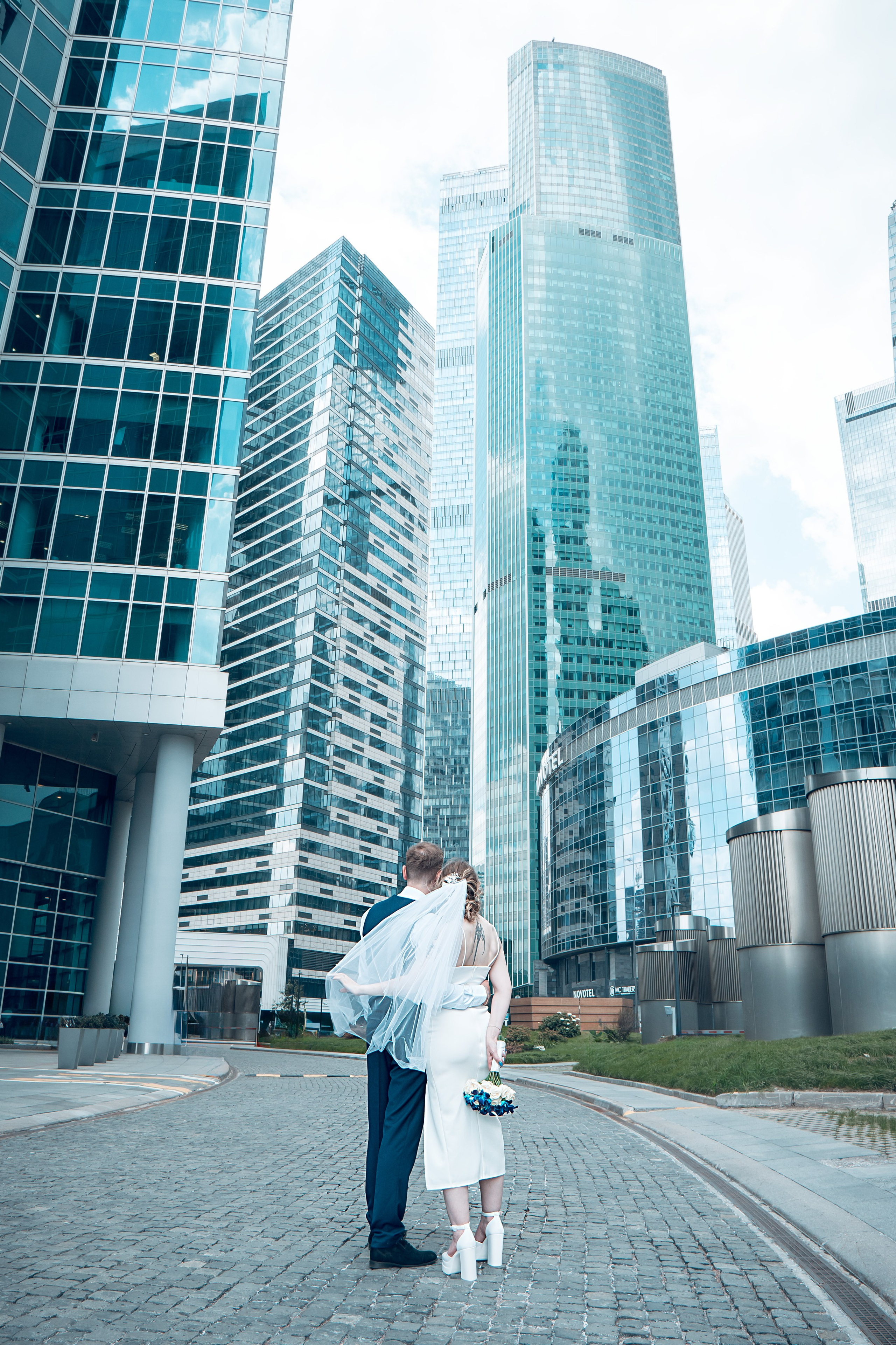 Love Story перед свадьбой с фотографом в Москве — Предсвадебная съёмка