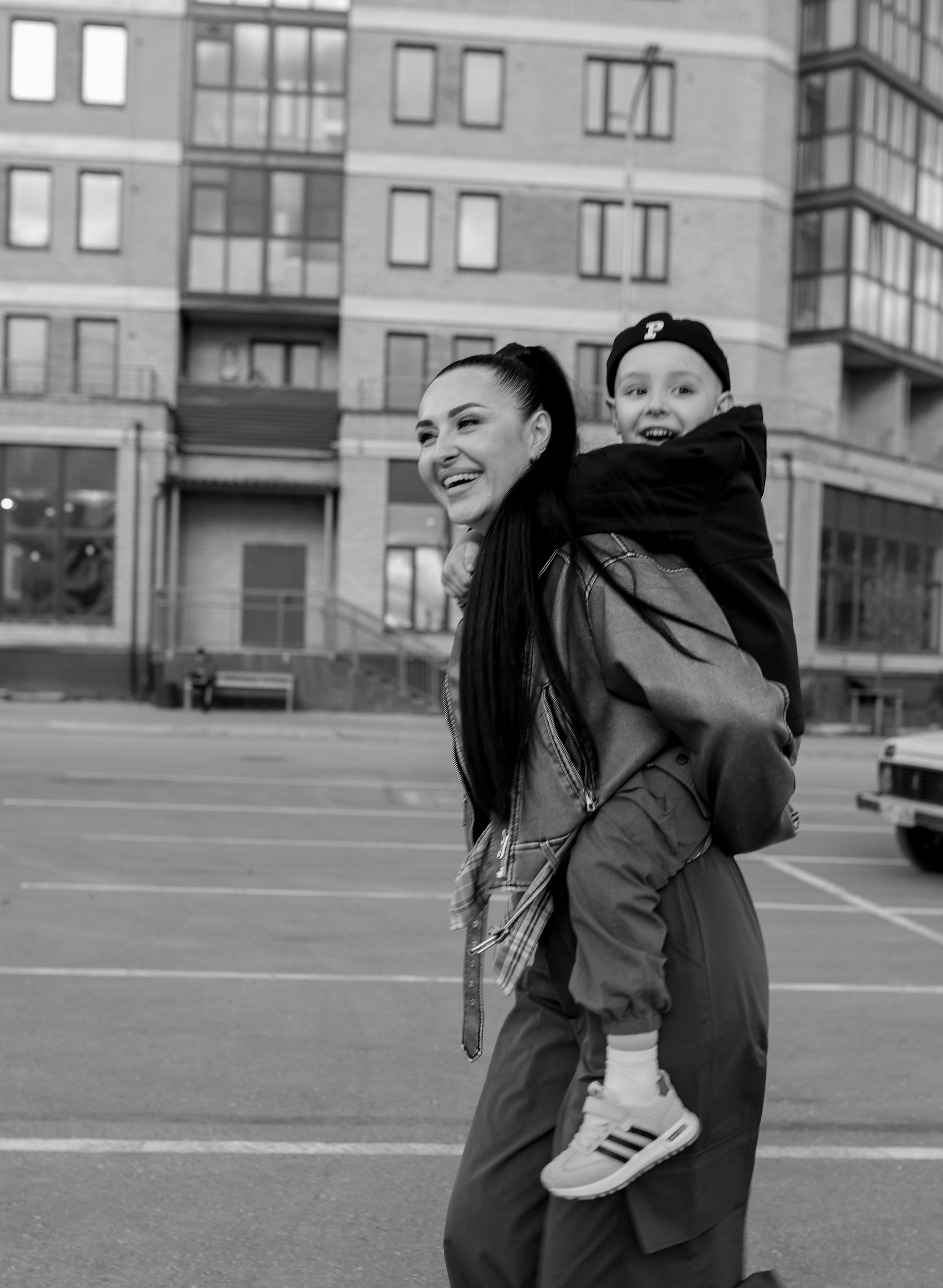 Семейная фотосессия уличная прогулочная домашняя ньюборн newborn детская съемка. Семейный фотограф Виолетта Ватман