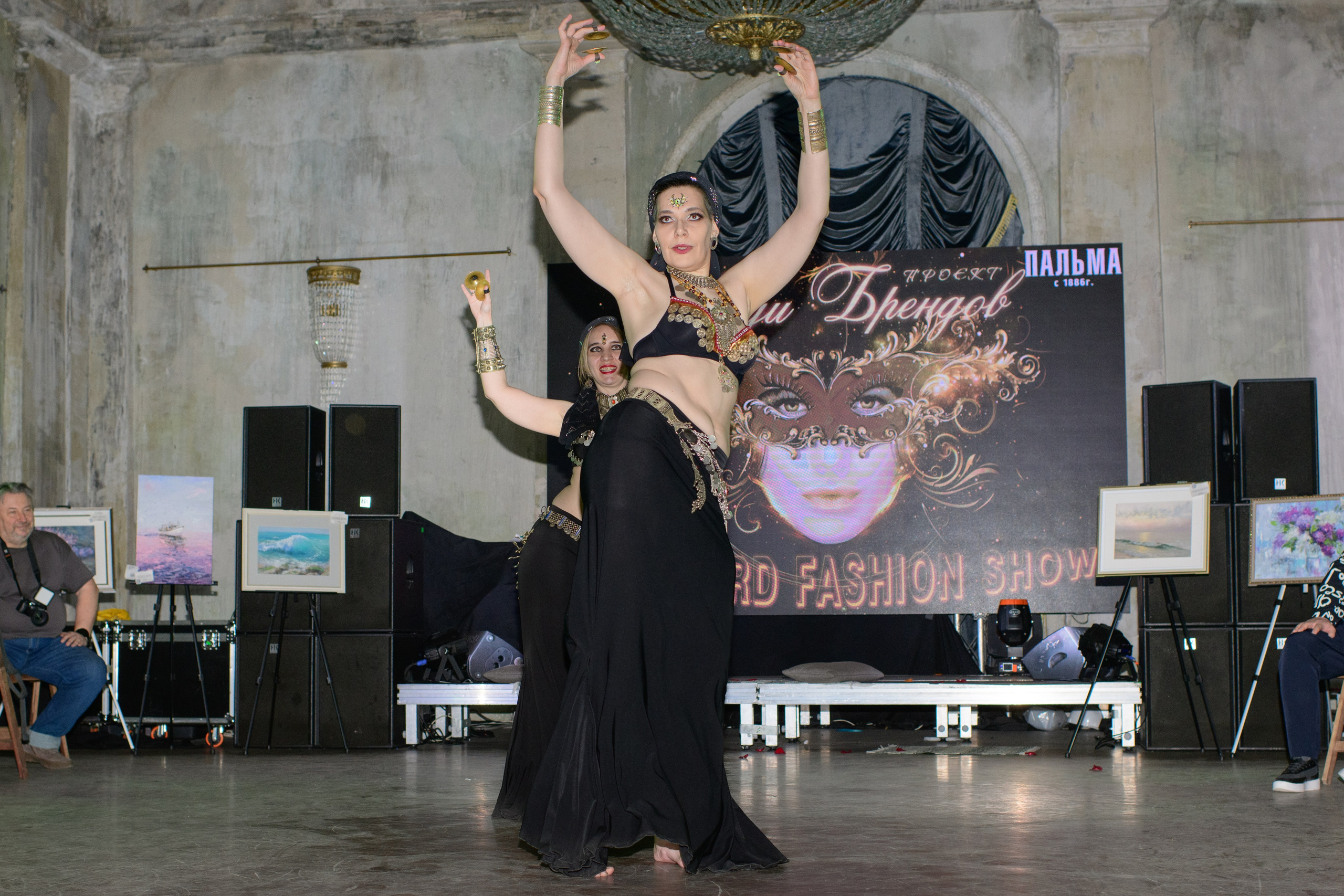 Репортаж модного показа «Люди брендов». Организация и проведение фотосъемок в Санкт-Петербурге. Фотограф Смирягин Илья