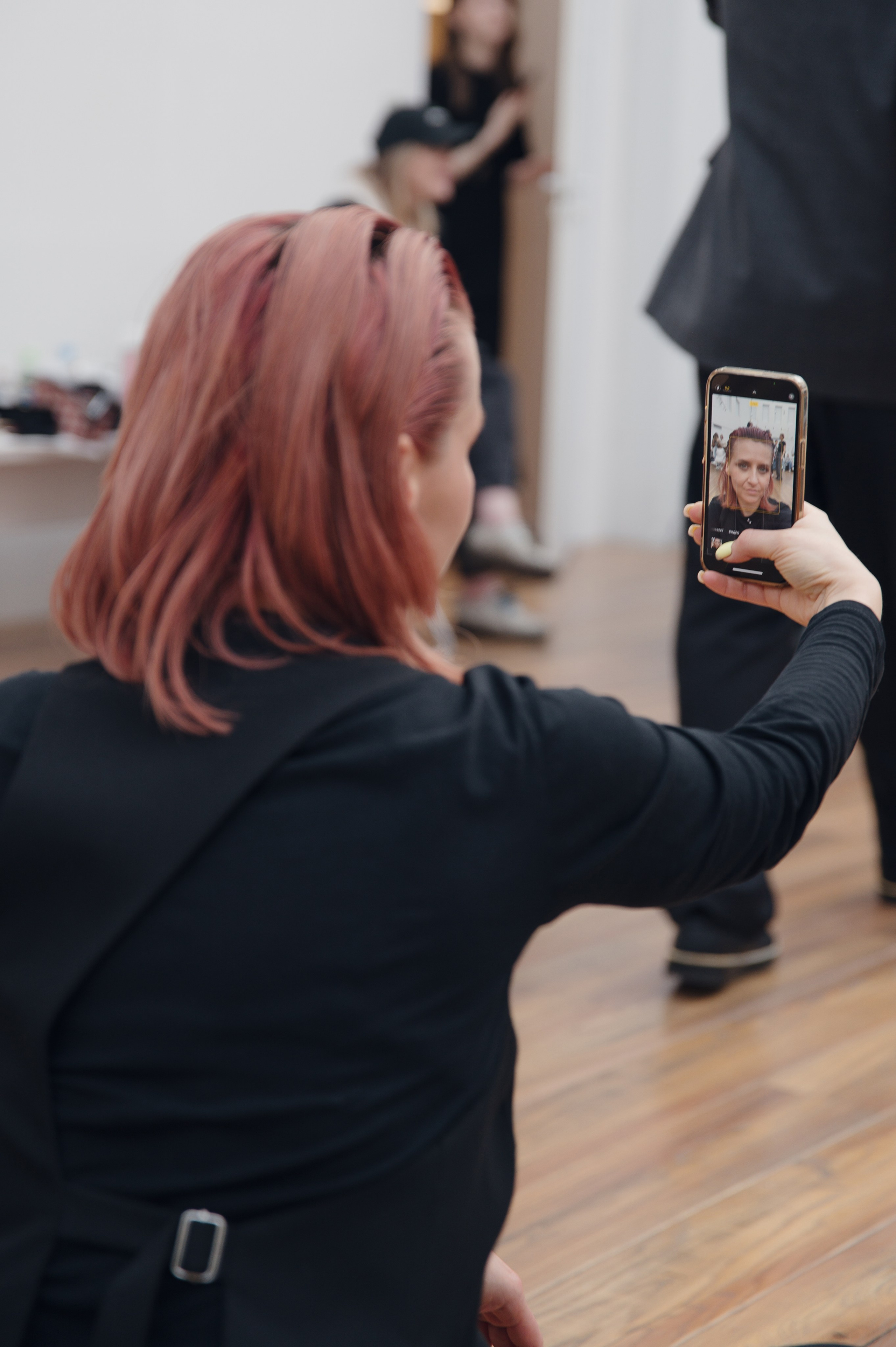 Бекстейдж показа «Новые Имена» собака.ru|ДЛТ. Портретный и репортажный фотограф в Санкт-Петербурге