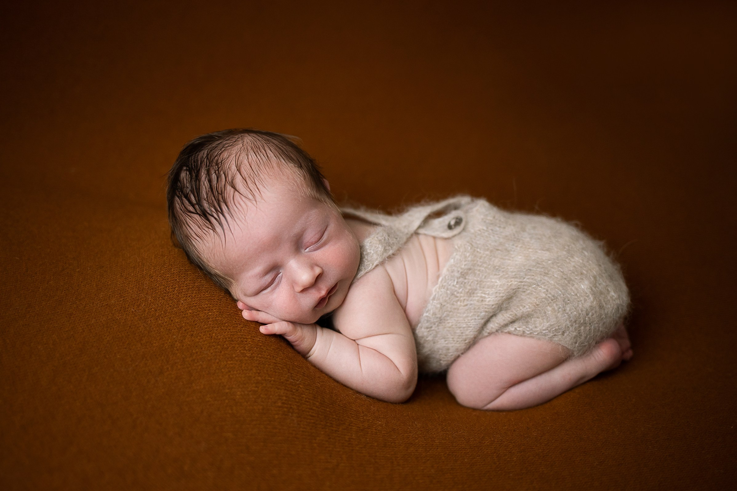 Фотосессия новорожденного. Фотограф новорожденных в Новосибирске