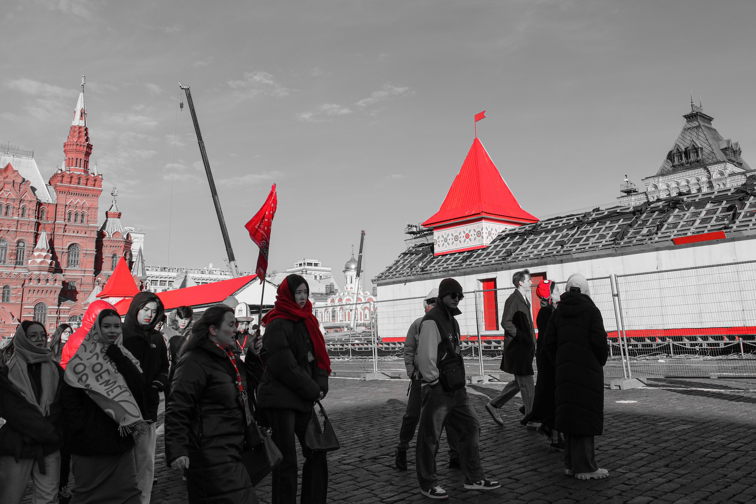 Селективный красный. Фотограф в Москве, фотожурналист Александр Малахов