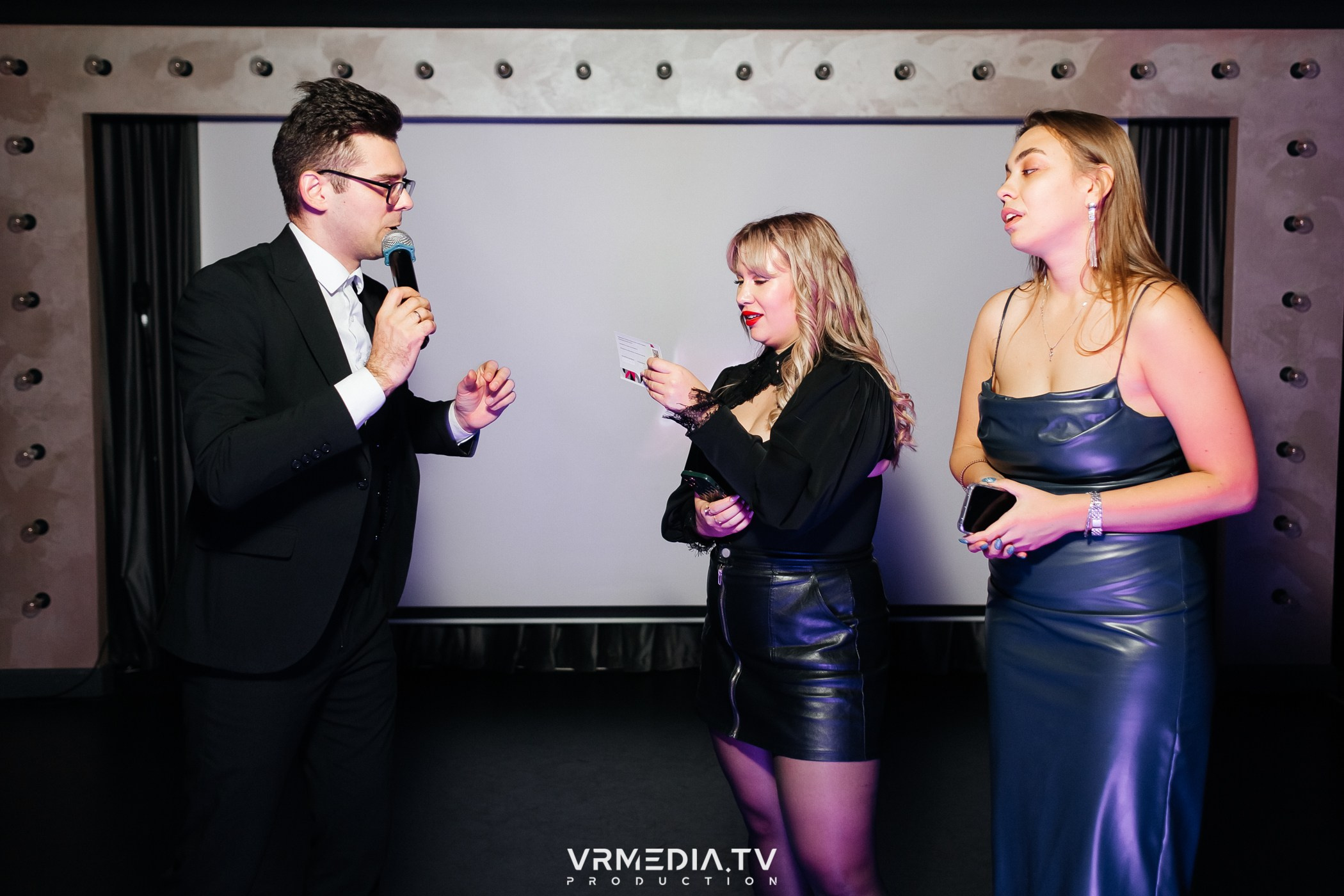 POP-STAR PARTY в караоке-баре «Volna»