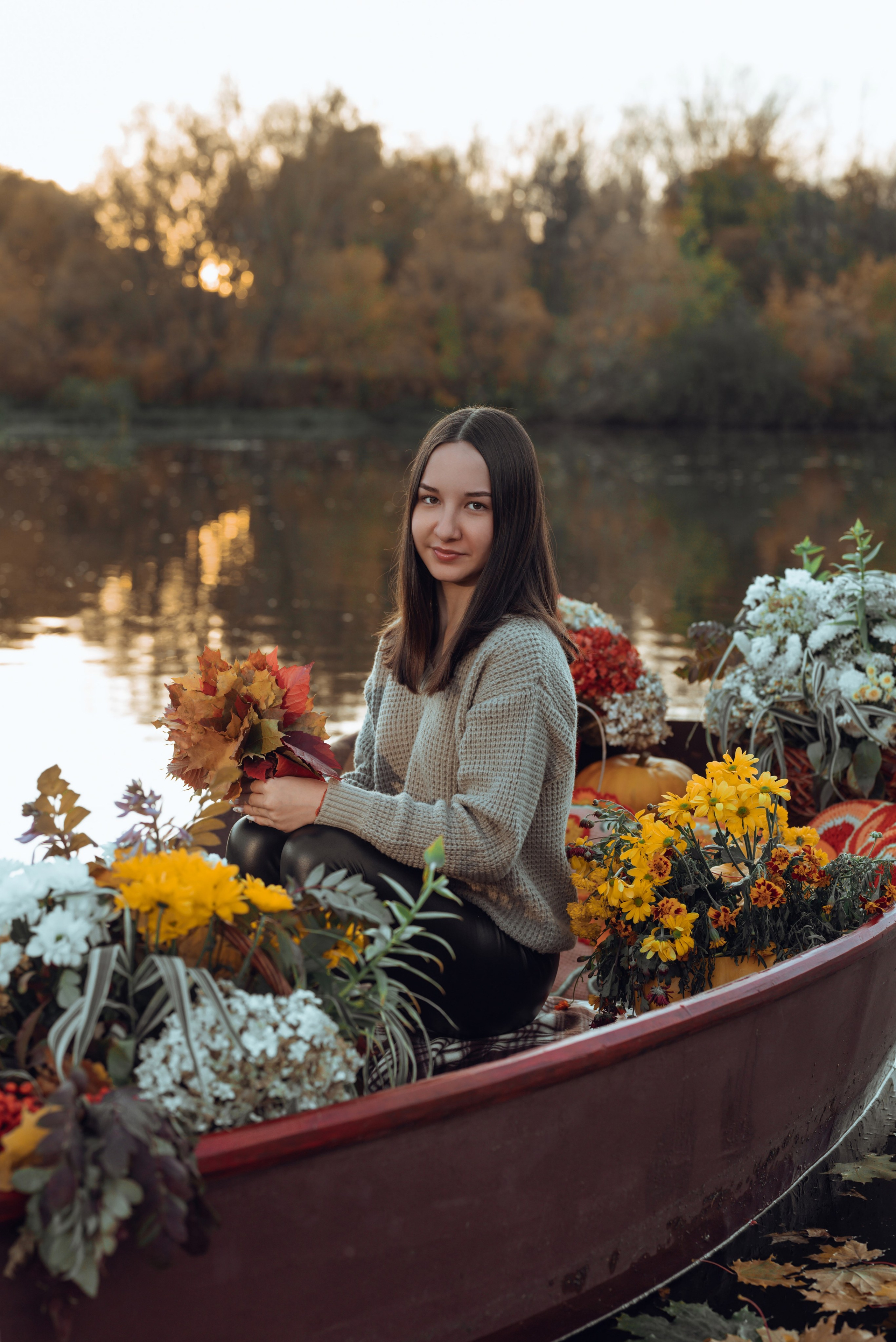 Фотопроект с осенней лодкой. Фотограф в городе Салават