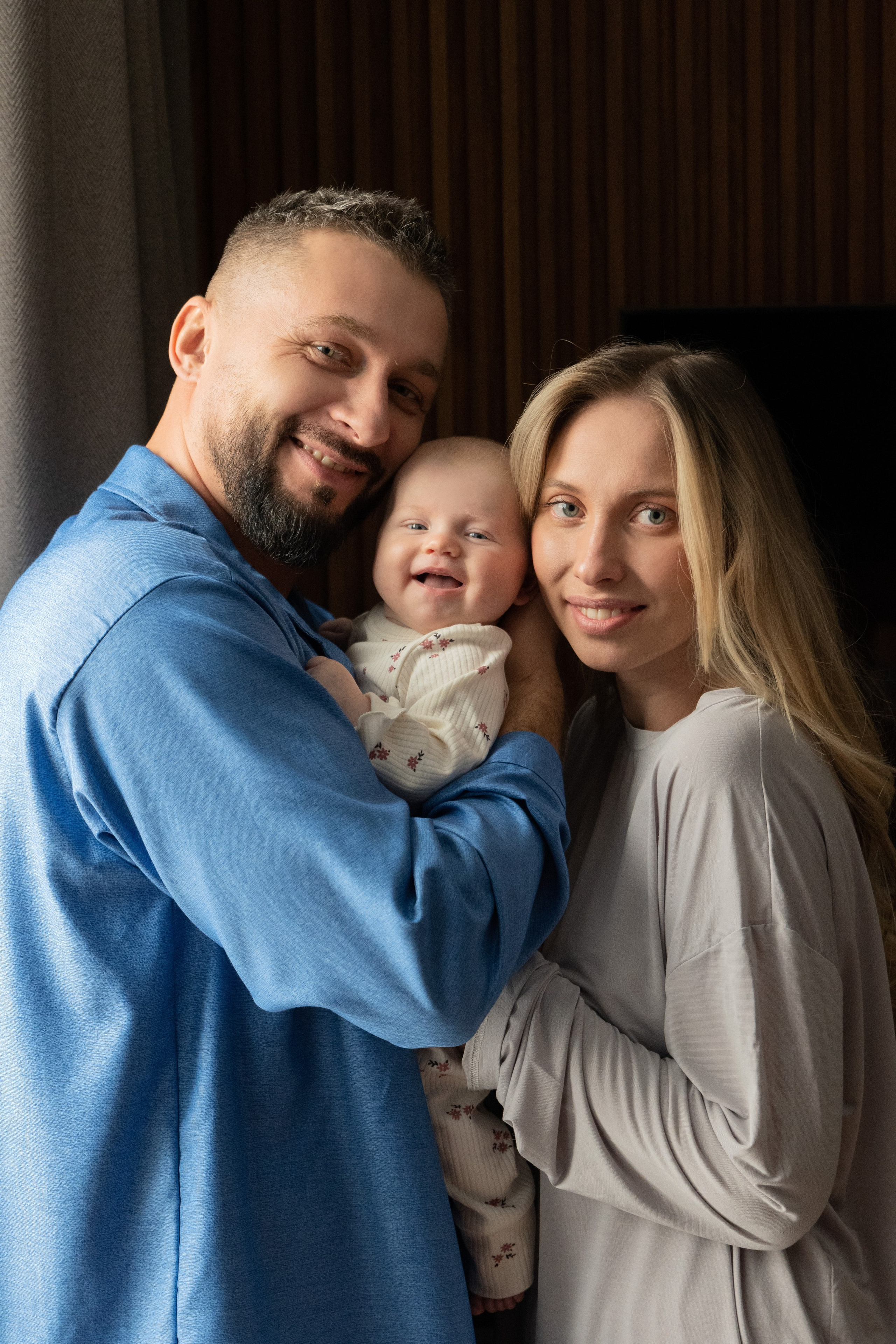 Семейная фотосессия (Ае 2 месяца). Фотограф видеограф Ольга Василевская