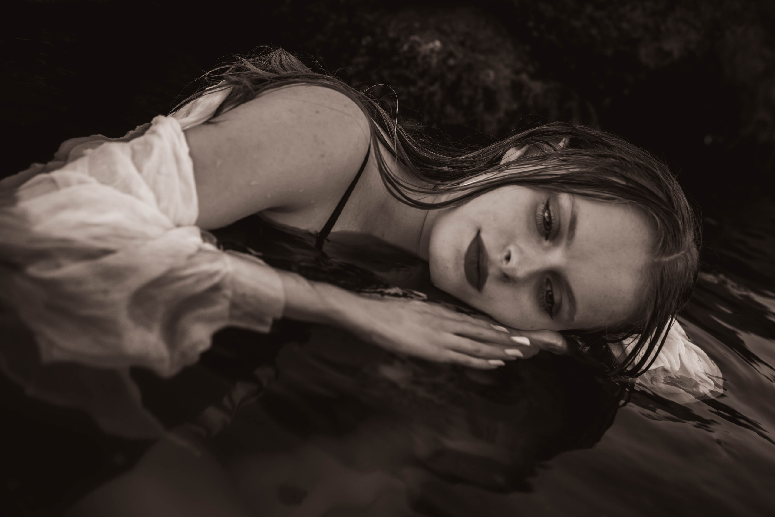 Поцелуи Волн. Уличный фотограф Города N