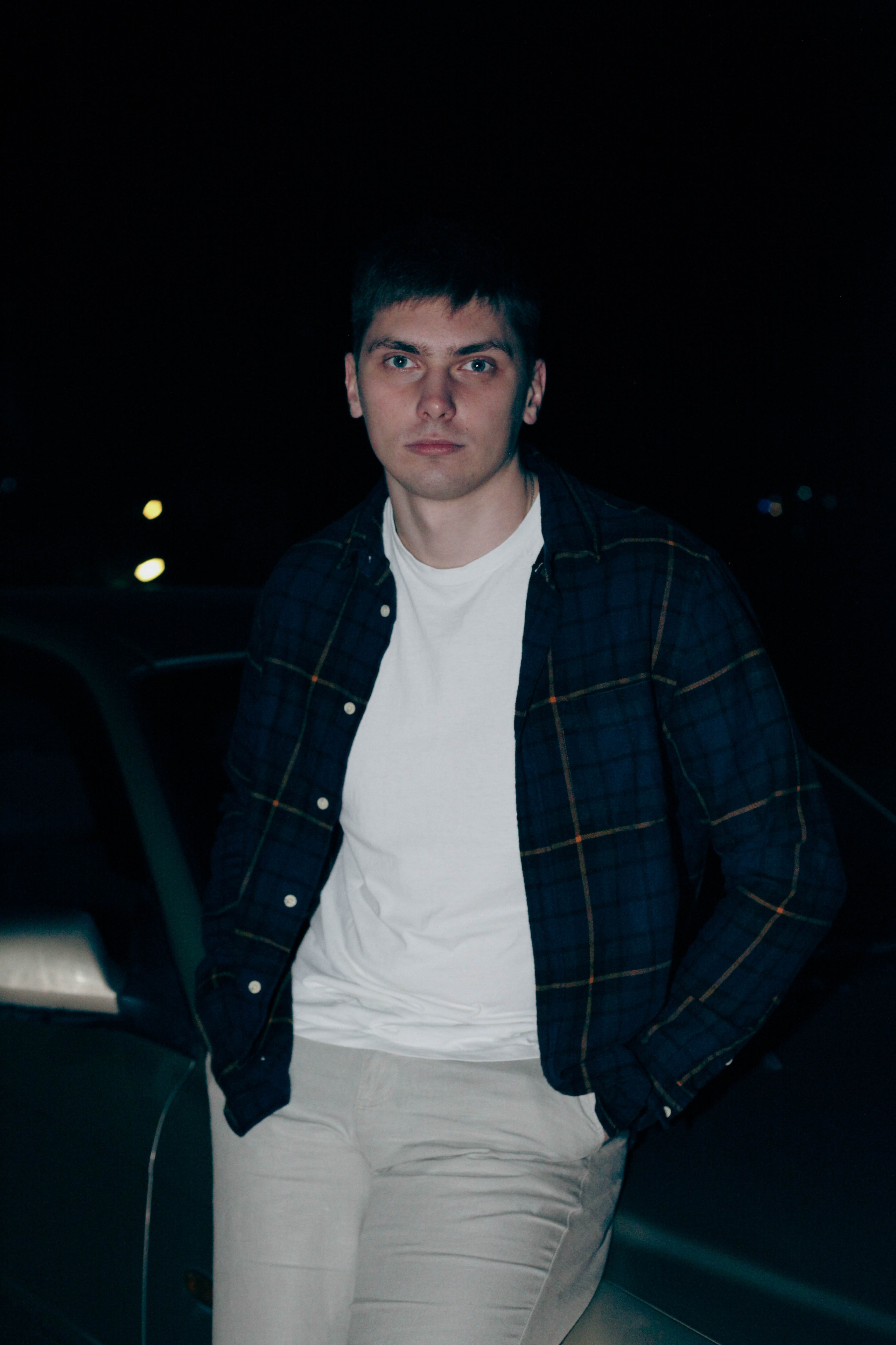 «Затянутая тишина: воспоминания прошлой жизни». Уличный фотограф Города N