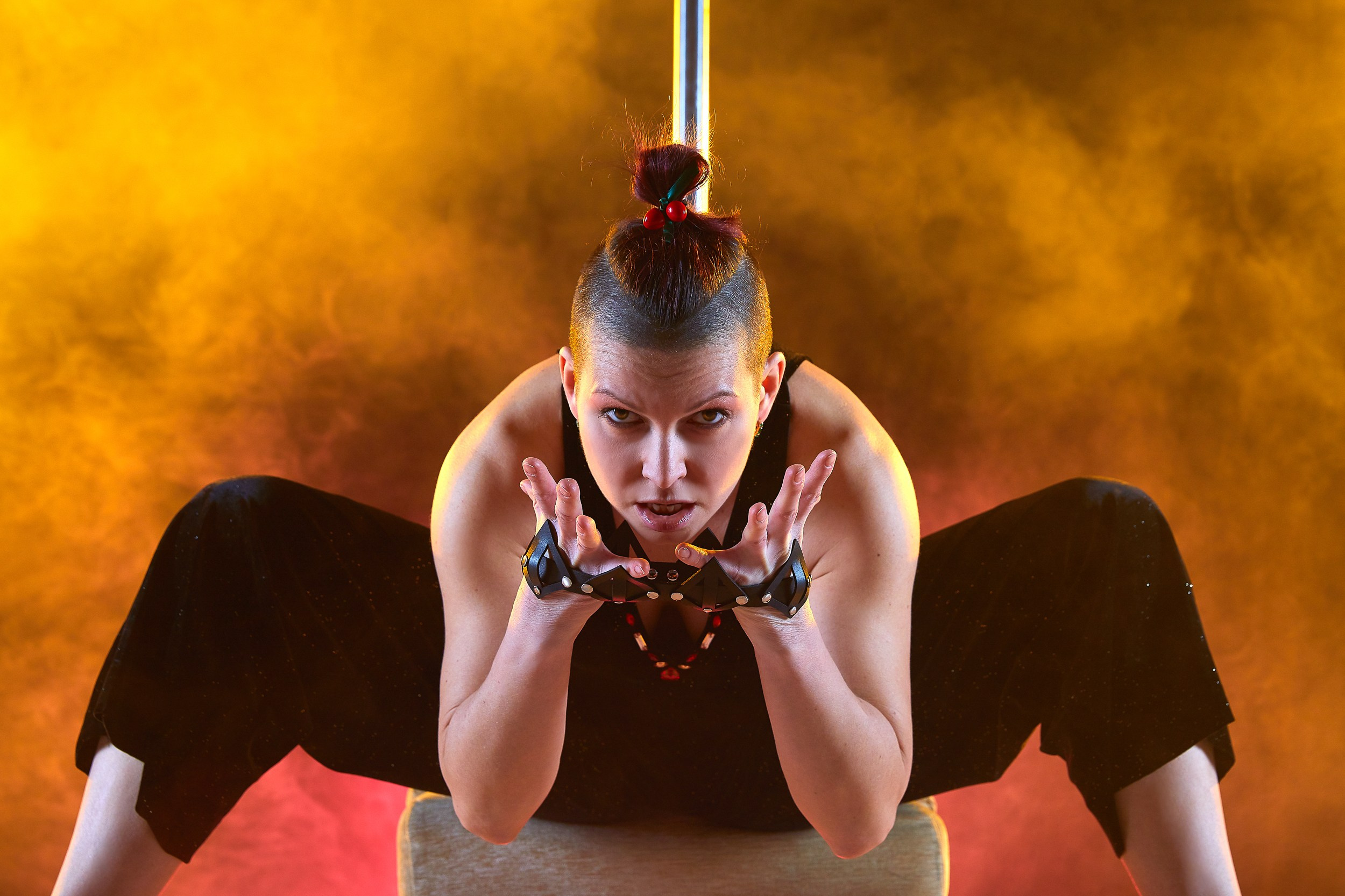 Фотосессия на пилоне «Студия PoleDance Грация танец с шестом» Михаил Семенов