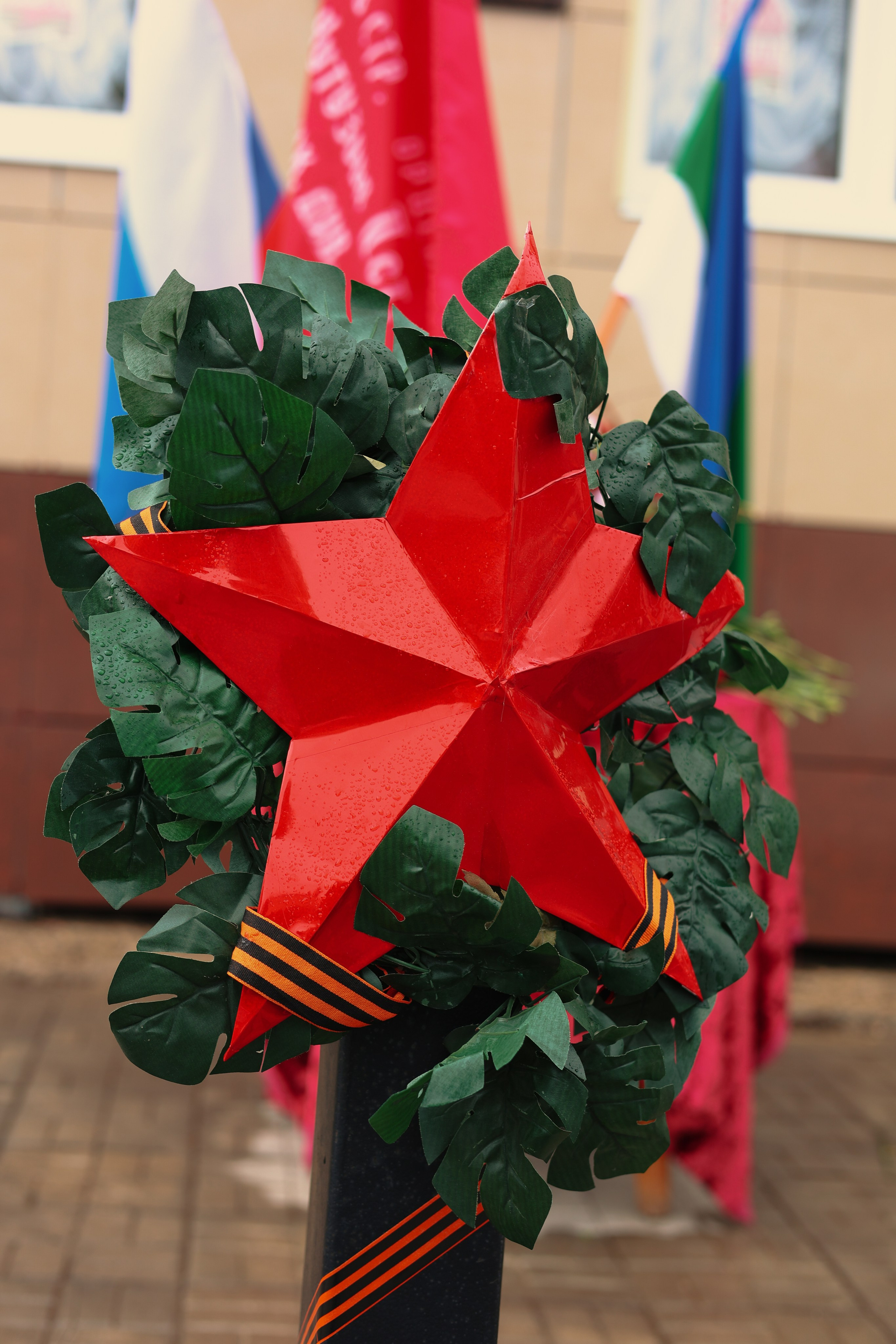 9 мая — «Родной дом». Фотограф в городе Киров Денис Вербин