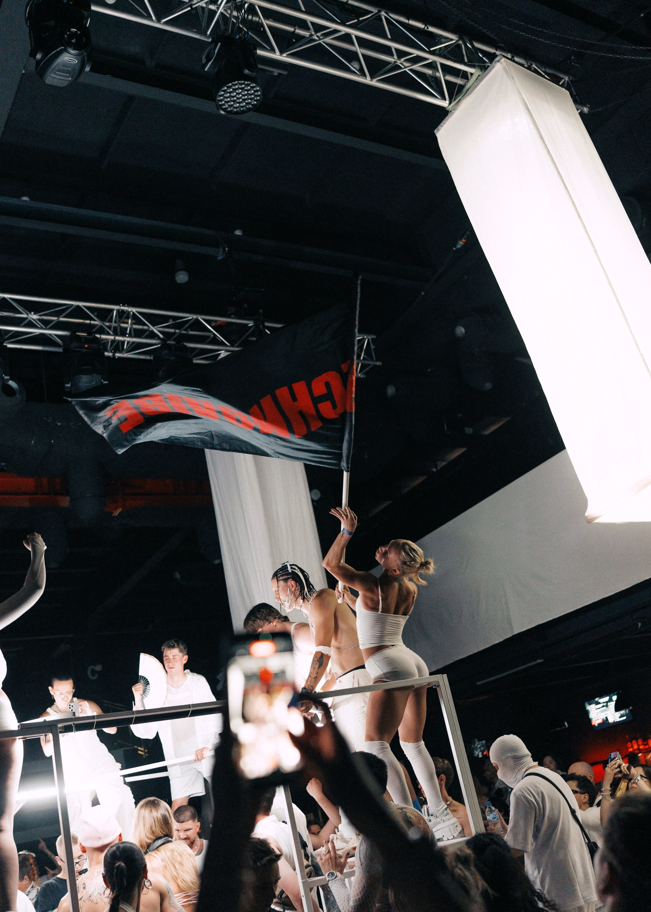 INWHITE | SMENA HARD STAGE. Annyshka