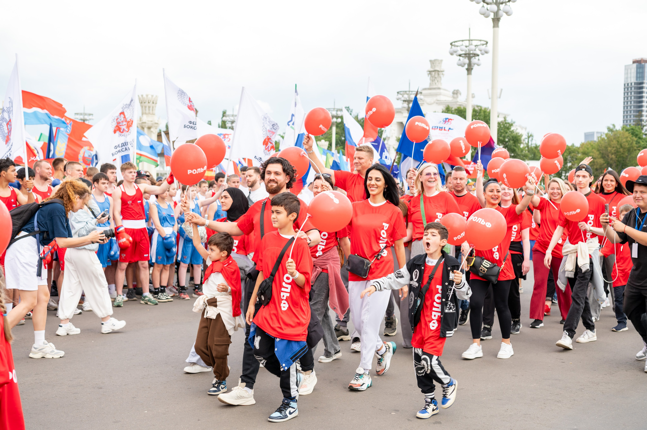 Спортивное шествие посвященное Дню физкультурника!. Детский и семейный фотограф г. Москва Оксана Катаджи